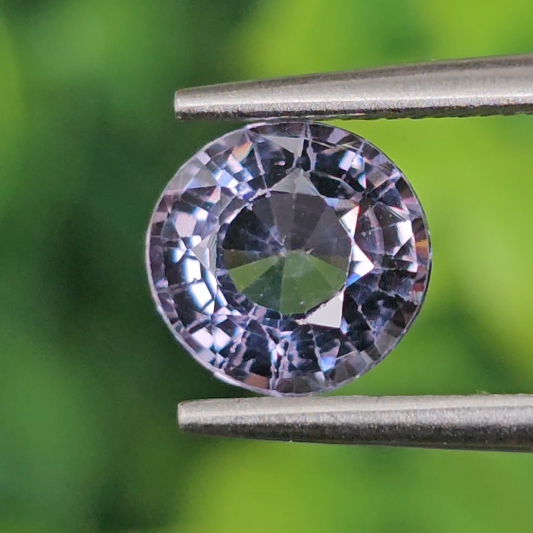 พลอย สปิเนล Spinel 1.41 กะรัต (Cts.) ดิบ Unheated พร้อมใบเซอร์ พลอยแท้ อัญมณีมงคลประจําวันเกิด เครื่องประดับพลอย