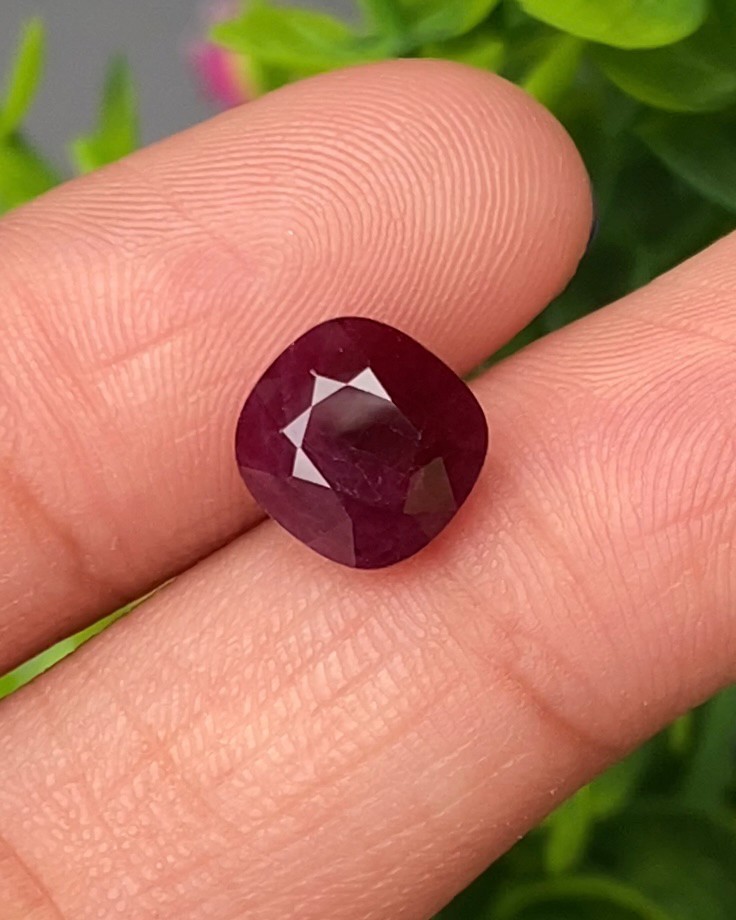 พลอย ทับทิม พม่า (Burmese Ruby Sapphire) 4.07 กะรัต พร้อมใบเซอร์ พลอยแท้ อัญมณีมงคลประจําวันเกิด เครื่องประดับพลอย