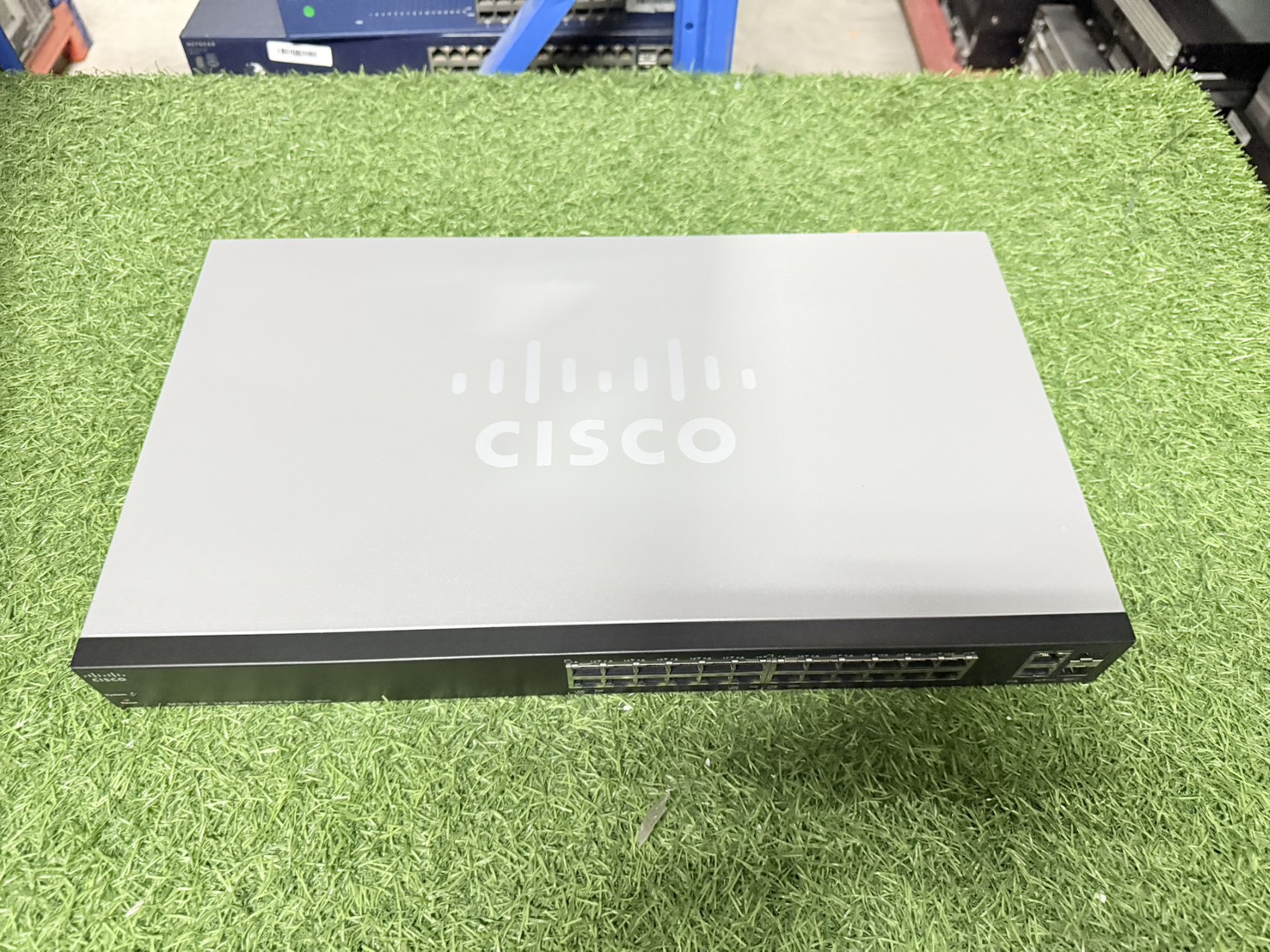 Switch Cisco SF200-24 24 Port 10/100 POE