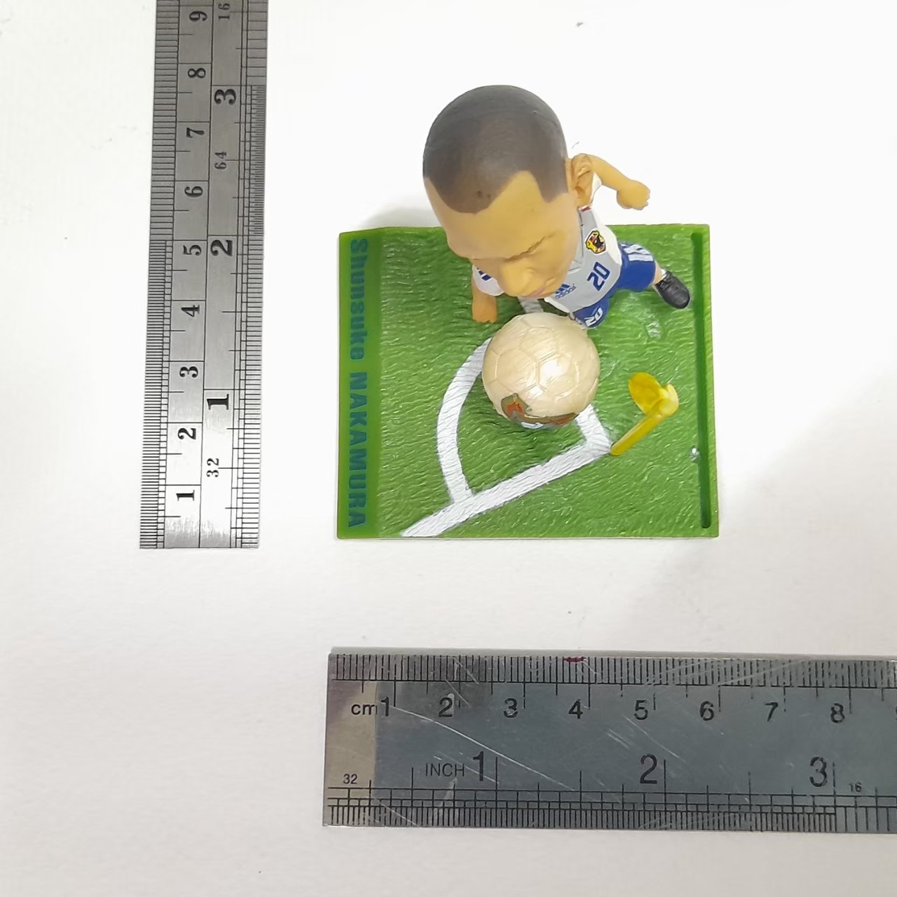 ฟิกเกอร์ นักบอล ทีมญี่ปุ่น shusuke nakamura (ผมเกรียน) ขนาดตามรูป มีฐาน ไม่มีฉาก มือสอง สภาพดีมีรอยบ้าง