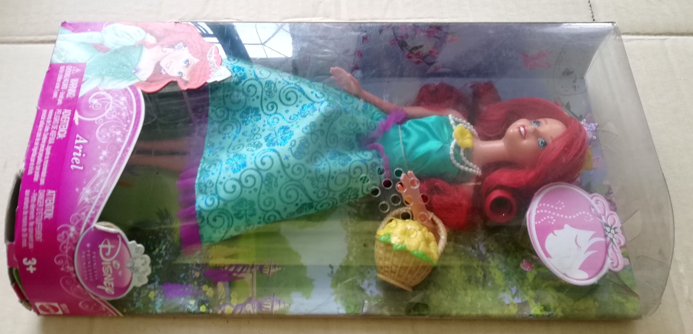 งานเก่า ของสะสมในแพ็ค Disney Princess, Ariel เจ้าหญิงแอเรี่ยลในสวนดอกไม้ ถือตะกร้าใส่ดอกไม้ จากดิสนีย์ ลิขสิทธิ์แมทเทล Mattel