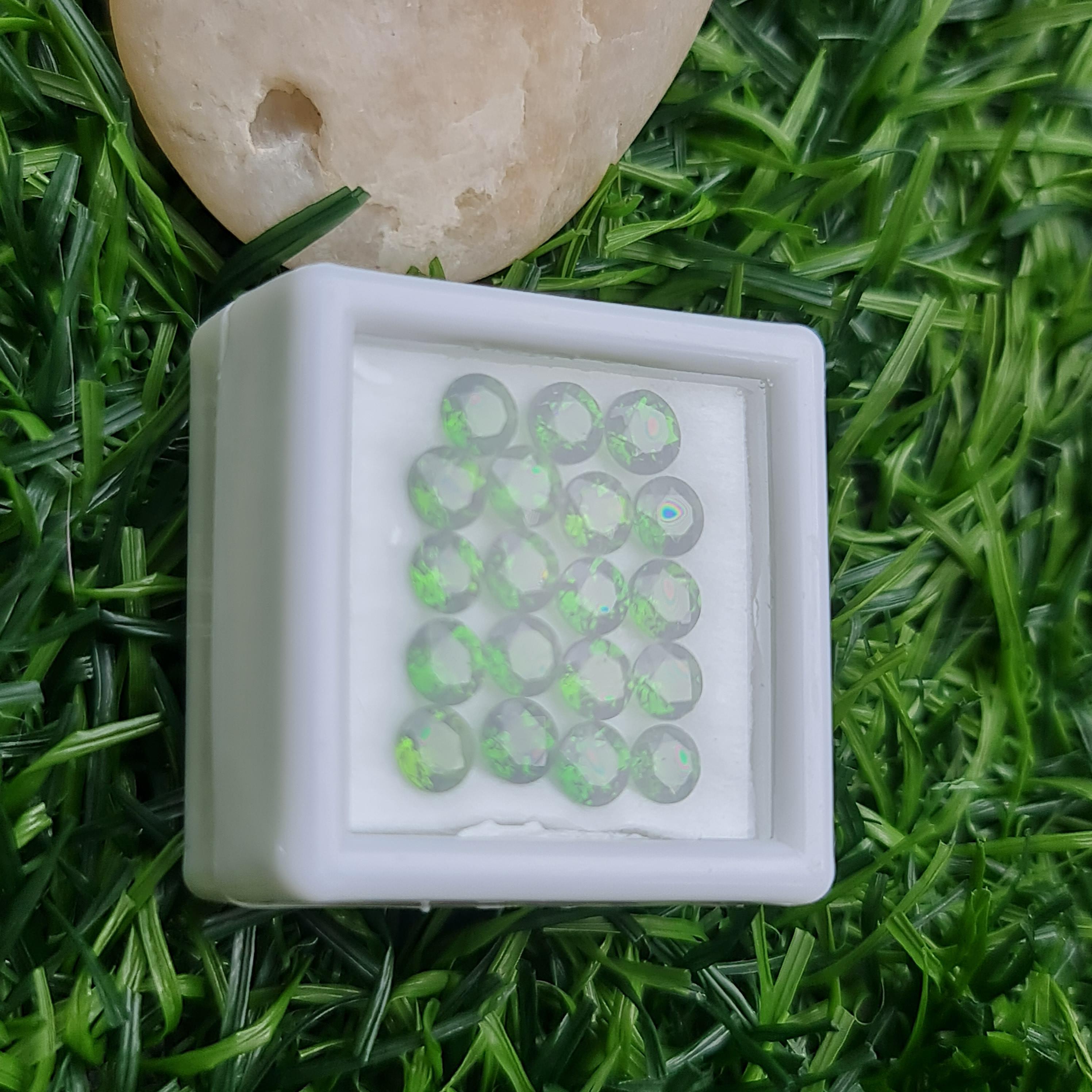 พลอย โครม ไดออพไซด์ Chrome Diopside 5.39 กะรัต (Cts.) 19 เม็ด พลอยแท้ อัญมณีมงคลประจําวันเกิด เครื่องประดับพลอย