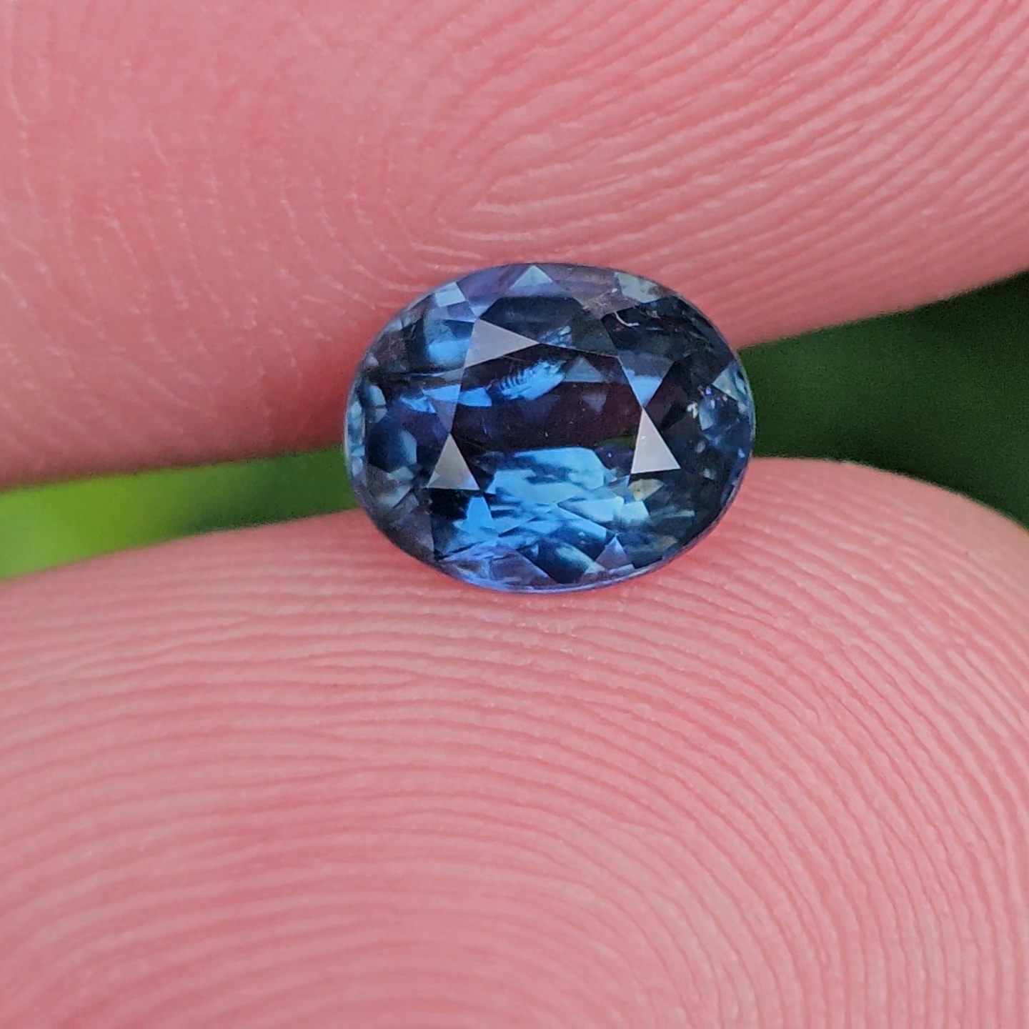พลอย ไพลิน (Blue Sapphire) 1.06 กะรัต (Cts.) พลอยแท้ อัญมณีมงคลประจําวันเกิด เครื่องประดับพลอย