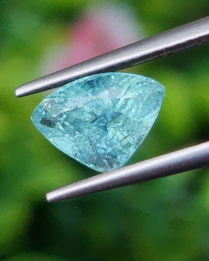 พลอย พาไรบ้า ทัวร์มาลีน Paraiba Tourmaline 2.17 กะรัต (Cts.) พร้อมใบเซอร์ พลอยแท้อัญมณีมงคล ประจําวันเกิด เครื่องประดับพลอย