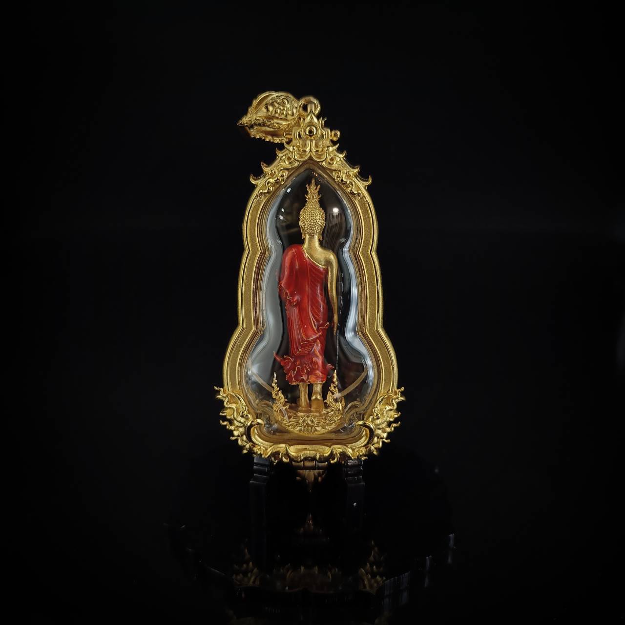 พระพุทธศิริสุขมั่นคงทรัพย์พร้อมเลี่ยมกรอบ รหัส 2 เนื้อบรอนซ์นอกชุบทองลงยาจีวร