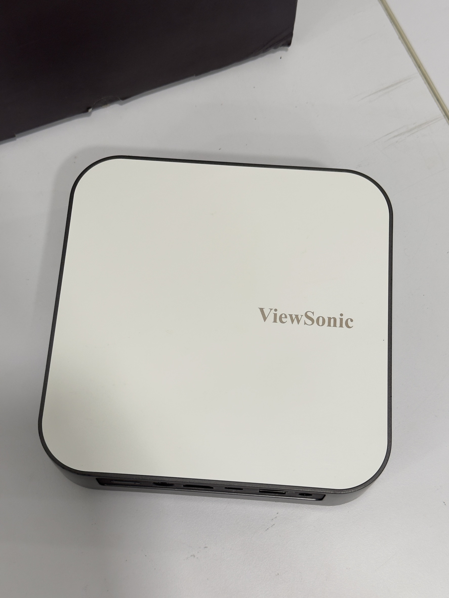 Projector สำหรับพกพา Viewsonie M2e + Adapter + Remote + กระเป๋า