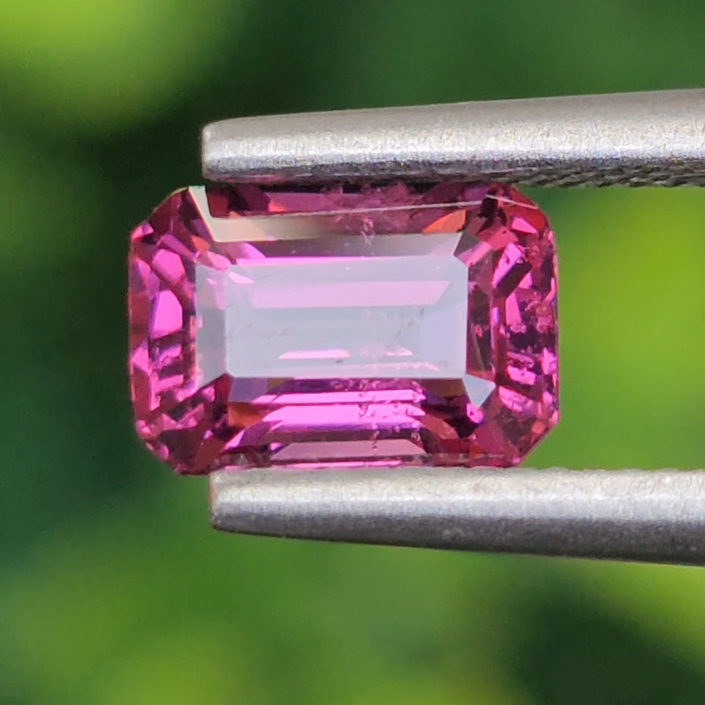 พลอย อุมบาไลต์ การ์เน็ต Umbalite Garnet 1.28 กะรัต (Cts.) ดิบ Unheated ลอยแท้ อัญมณีมงคลประจําวันเกิด เครื่องประดับพลอย