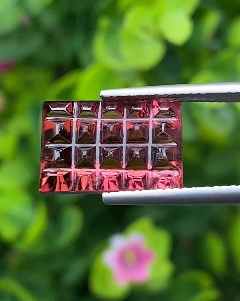 พลอย ทัวร์มารีน (Tourmaline) 9.15 กะรัต (Cts.) พร้อมใบเซอร์ อัญมณีมงคลประจําวันเกิด เครื่องประดับพลอย