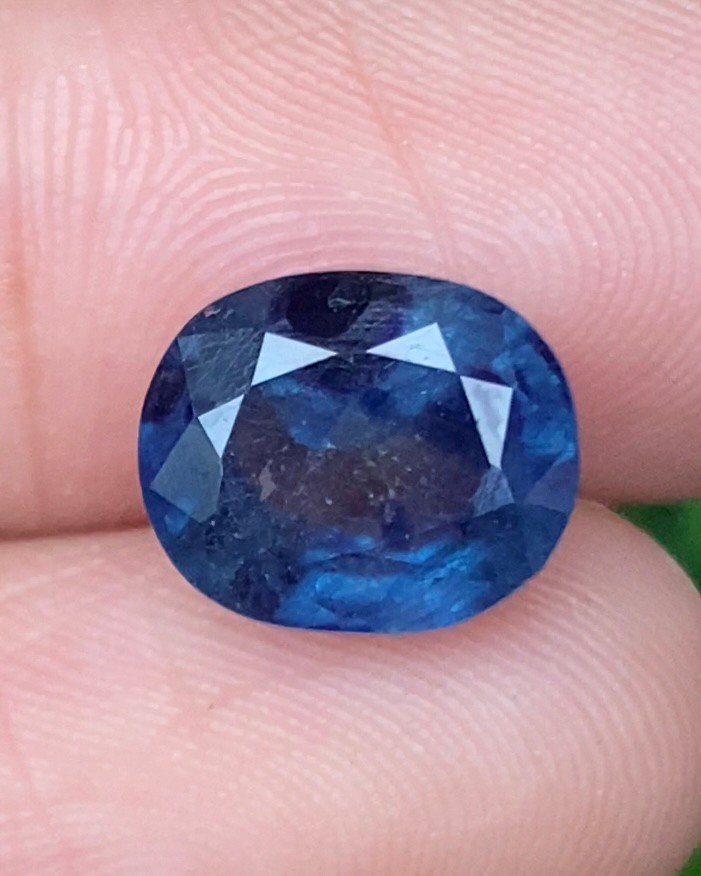 ไพลิน (Blue Sapphire) 4.75 กะรัต (Cts.) พลอยแท้ อัญมณีมงคลประจําวันเกิด เครื่องประดับพลอย