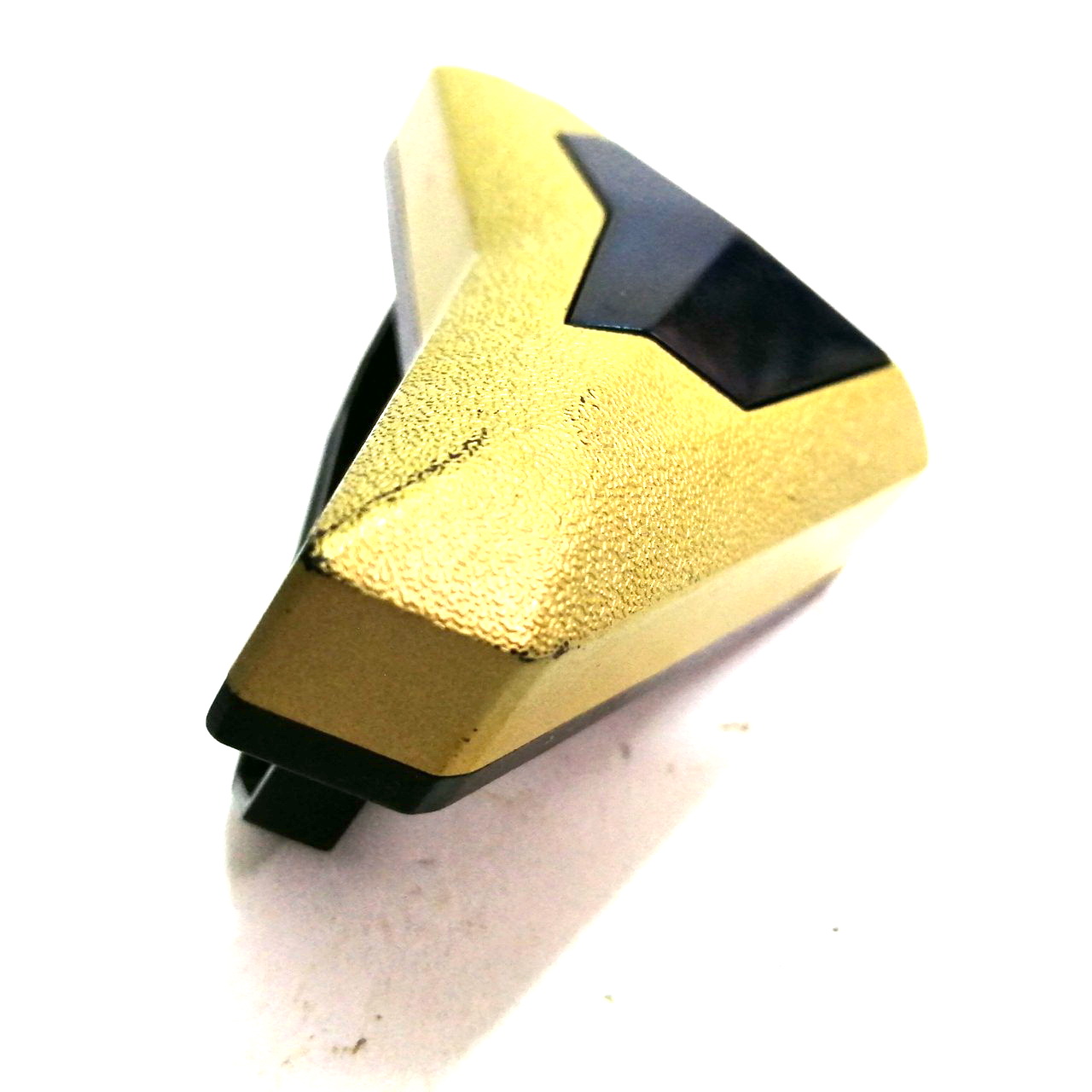 อุปกรณ์แปลงร่าง อุลตร้าแมนไกอา ไม่ใช่DX เป็นงานPG แบบกดแล้วไฟติดเฉยๆ ไม่มีเสียง (ย้ำ ไม่ใช่งาน DX) ***มีตำหนิ ตามภาพ