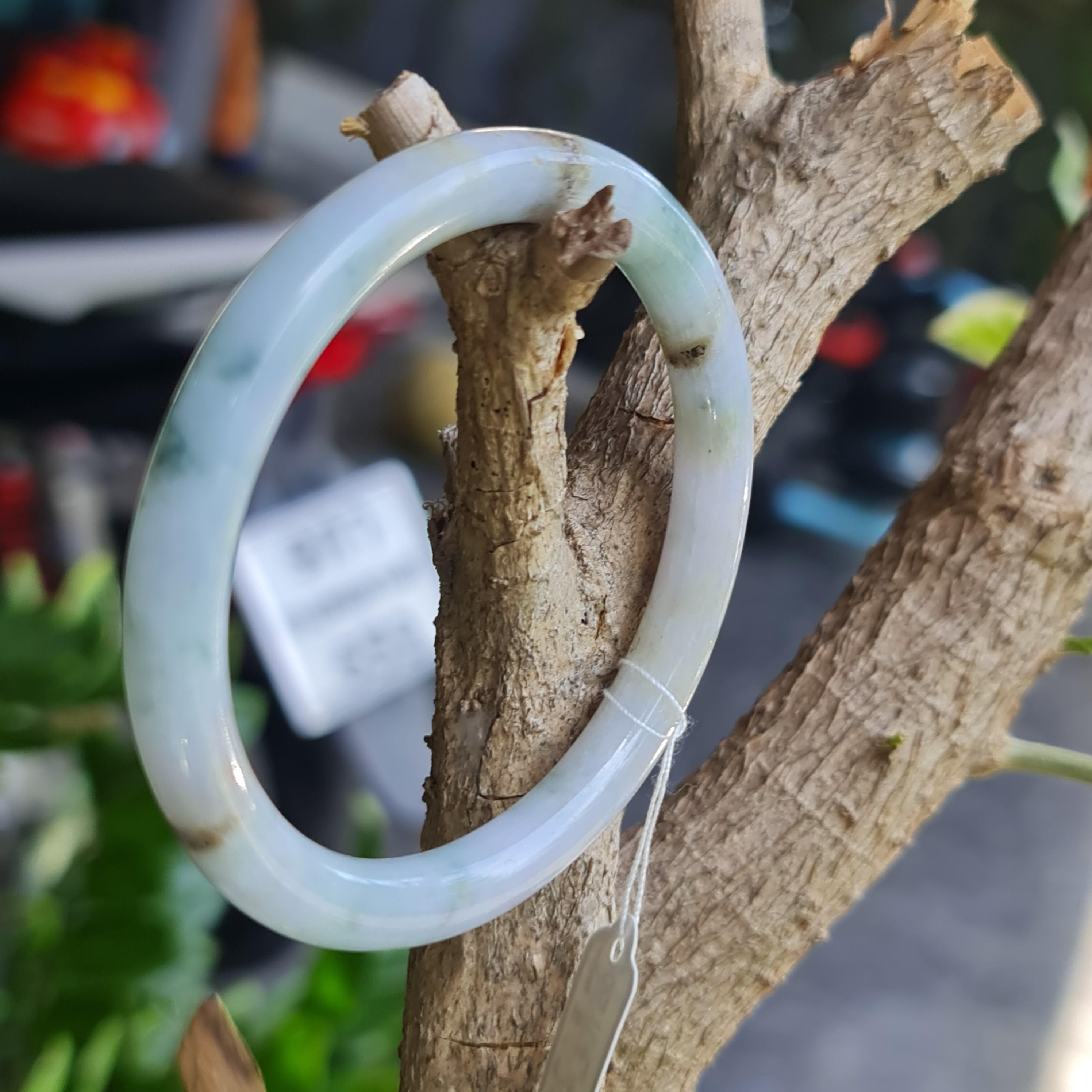 JB6711001 หยก พม่า แท้ Jade กำไลหยก 56.2 มม. (Jadeite bracelet) พม่า (Myanmar)