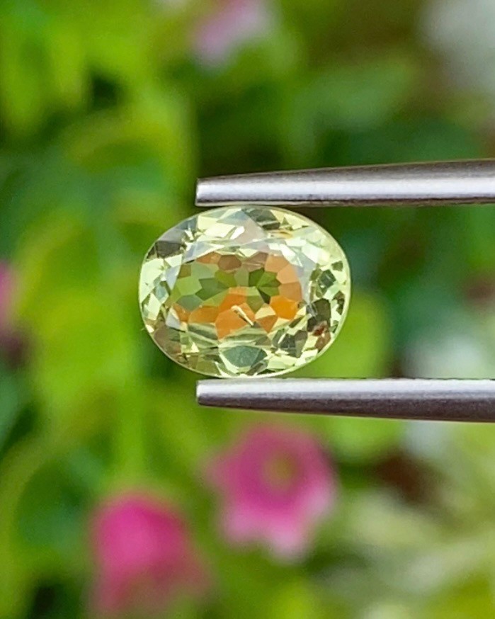 พลอย คริโซเบริล (Chrysoberyl) 1.22 กะรัต (Cts.) พลอยแท้ อัญมณีมงคลประจําวันเกิด เครื่องประดับพลอย