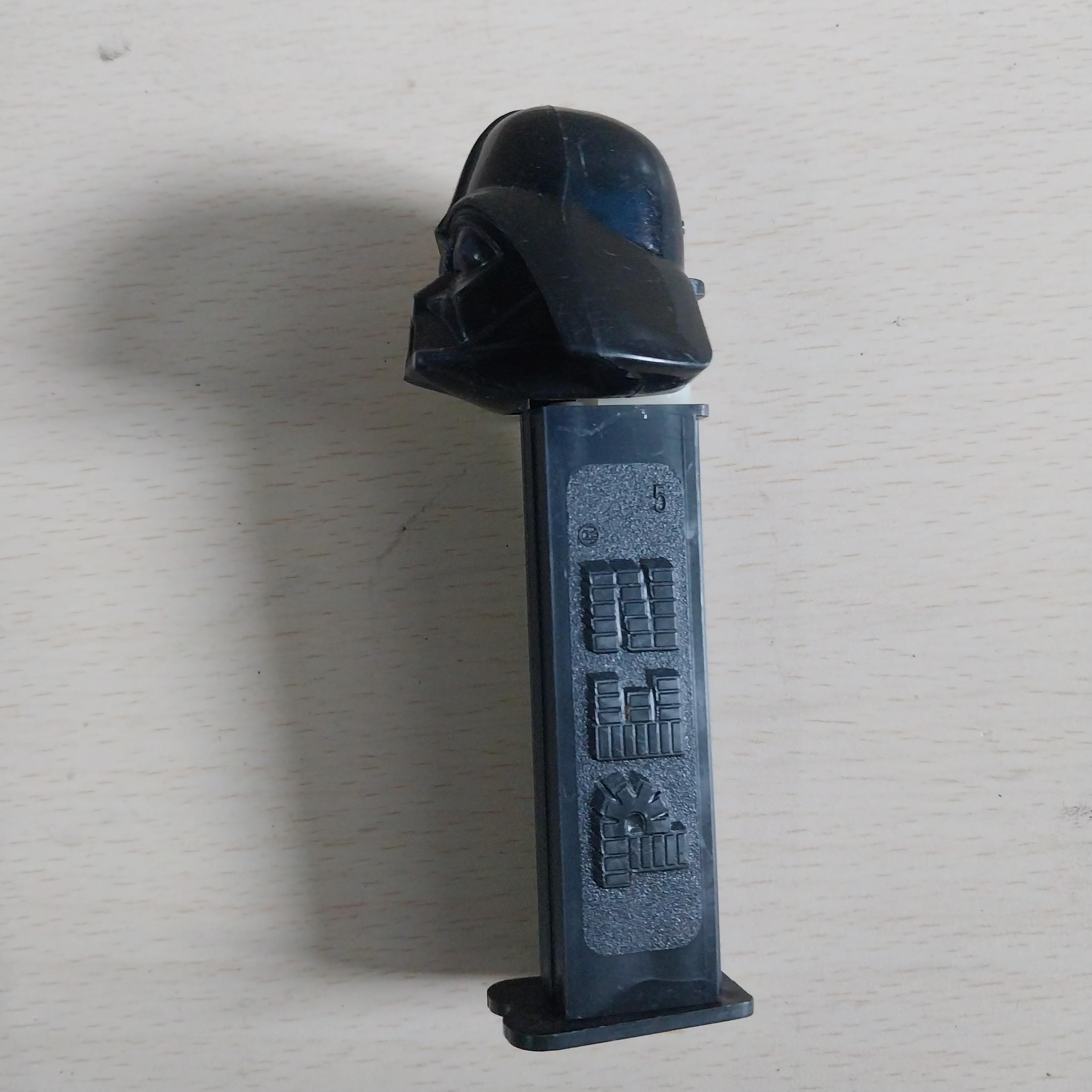 มีหลายภาพ, ราคาต่อชิ้น,ที่ใส่ขนมPEZ ลายStar Wars งานเก่าสะสม