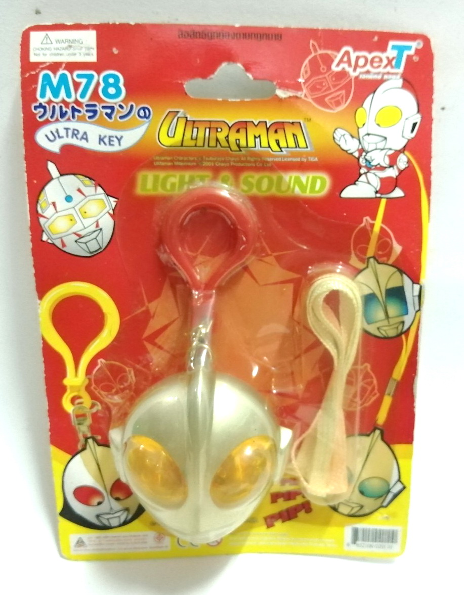 พวงกุญแจ เอเพคทอย Apex Toys Key Chain มีไฟมีเสียง หน้าอุลตร้าแมน Ultraman ของเก็บในแพค ไม่เคยแกะ แพคมีรอยและงอตามขอบมุม ขายตามสภาพงานเก่า