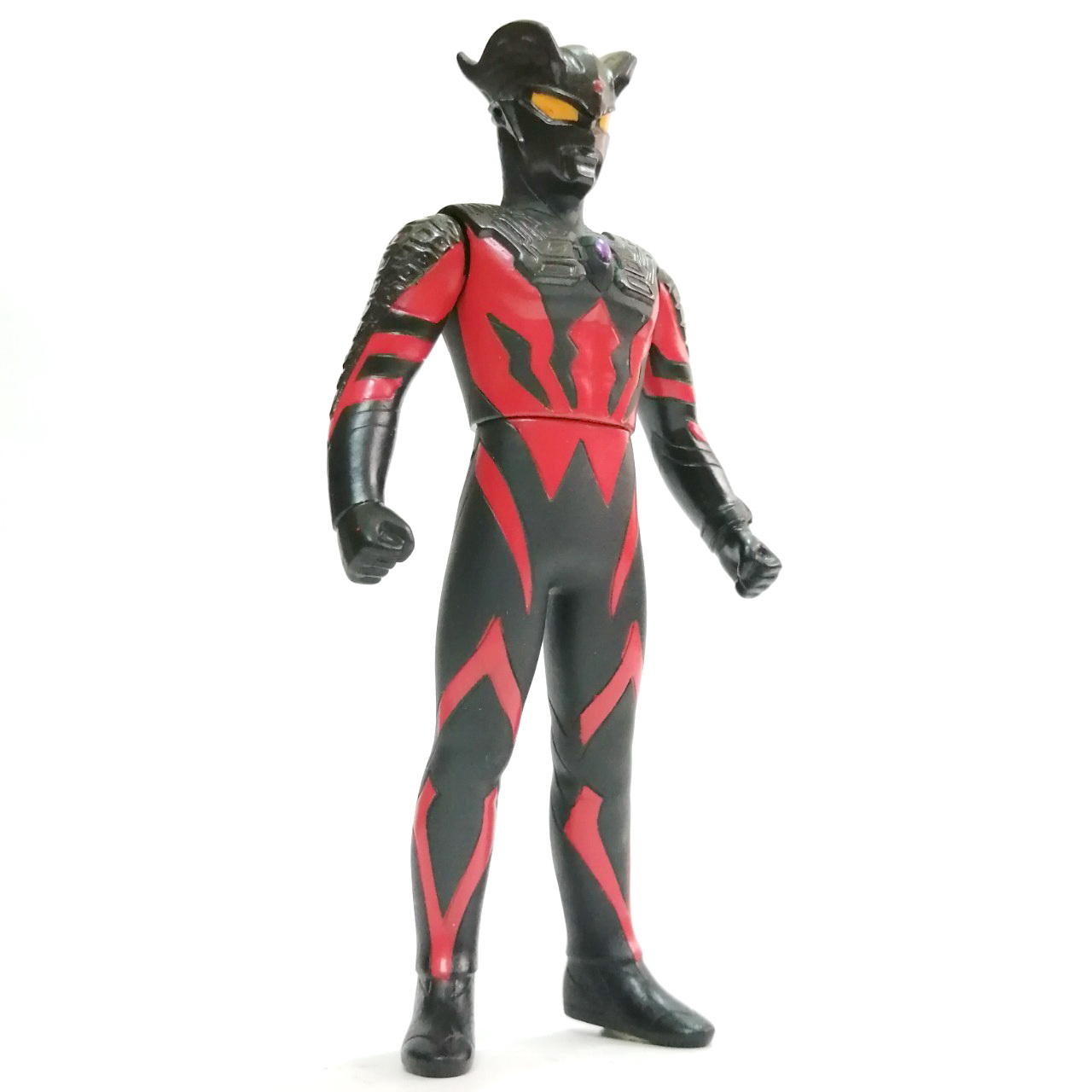 ซอฟ 4นิ้ว (โดยประมาณ ตามภาพ)อุลตร้าแมน ซีโร่ ดาร์คเนส Ultraman Zero Darknessสภาพดี มีรอยบ้าง