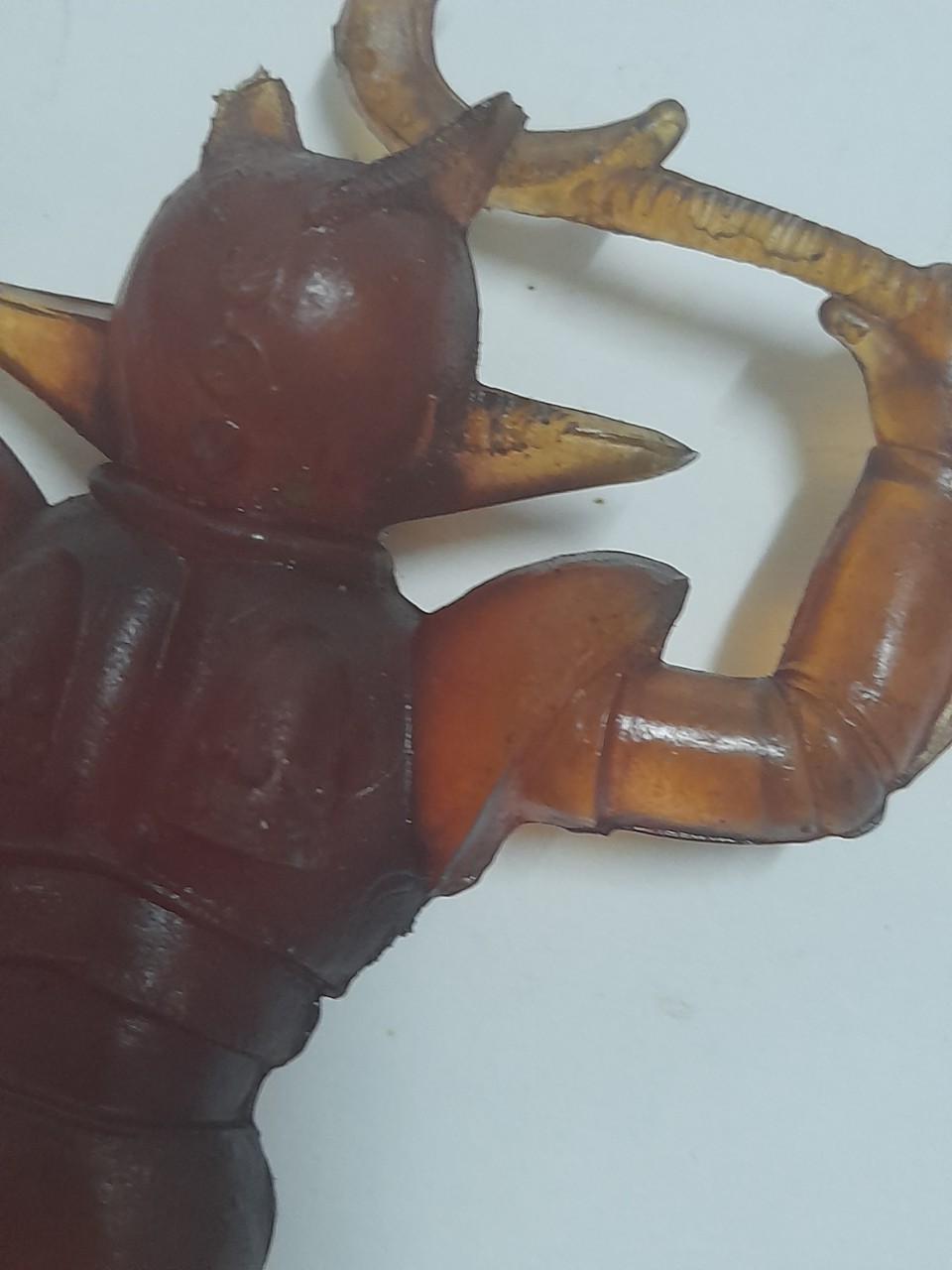 มีหลายภาพ ตุ่นยาง ไดอะโพลอน รุ่นเก่าแท้ ขาดเคียวข้างนึง มีรอยถลอกด้านหลัง นอกนั้นสภาพดี ถ้ารับสภาพได้