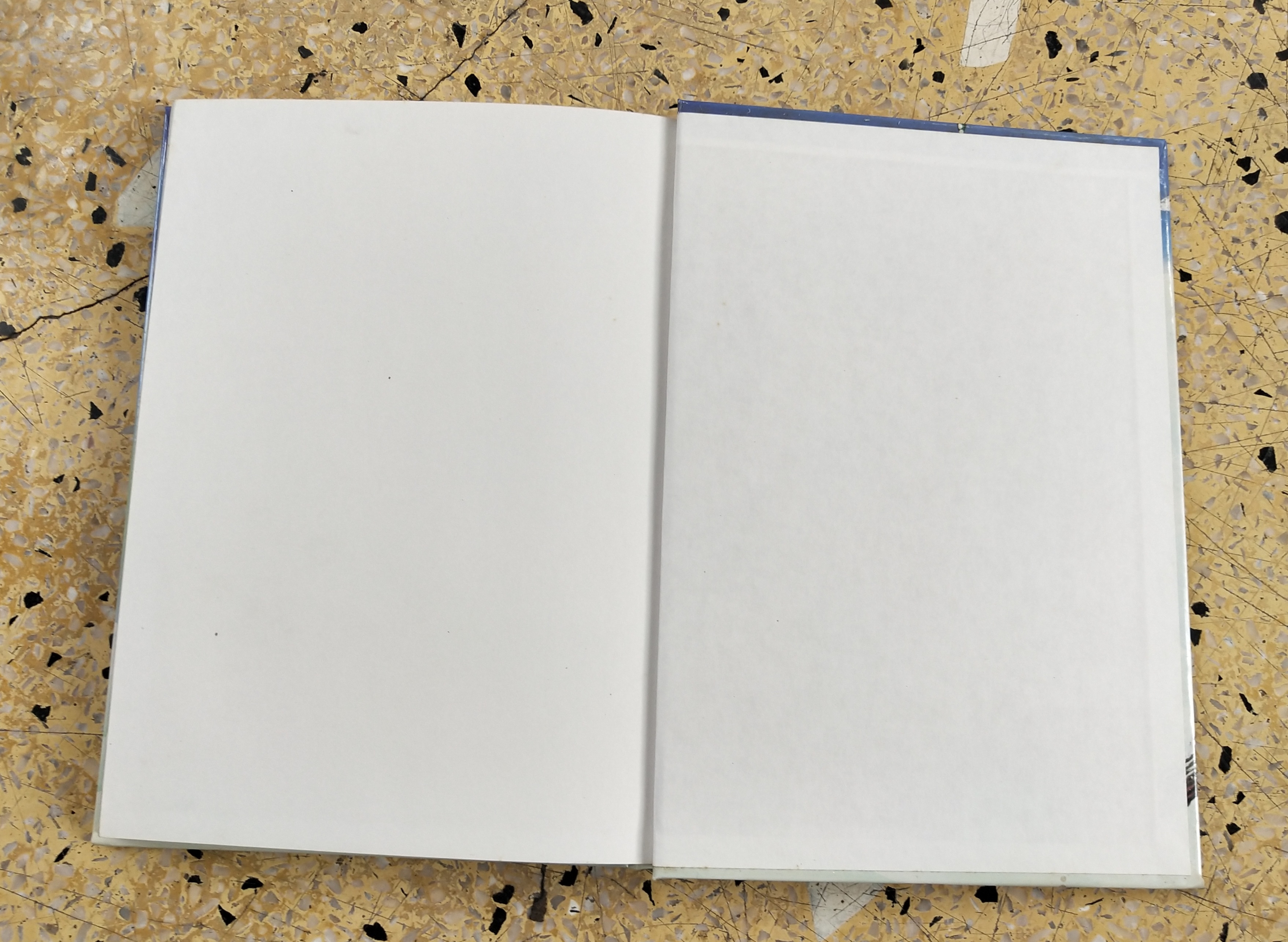 หนังสือภาพการ์ตูนดิสนีย์น่ารัก **หนังสิอเก่า มีตำหนิ โปรดตรวจสอบทุกภาพ ปกแข็ง ฉบับภาษาอังกฤษ เล่าเรื่องราวของทุกวันในฤดูหนาว ผ่านตัวการ์ตูนจากดิสนีย์ Story a Day for every day of the year ,Winter