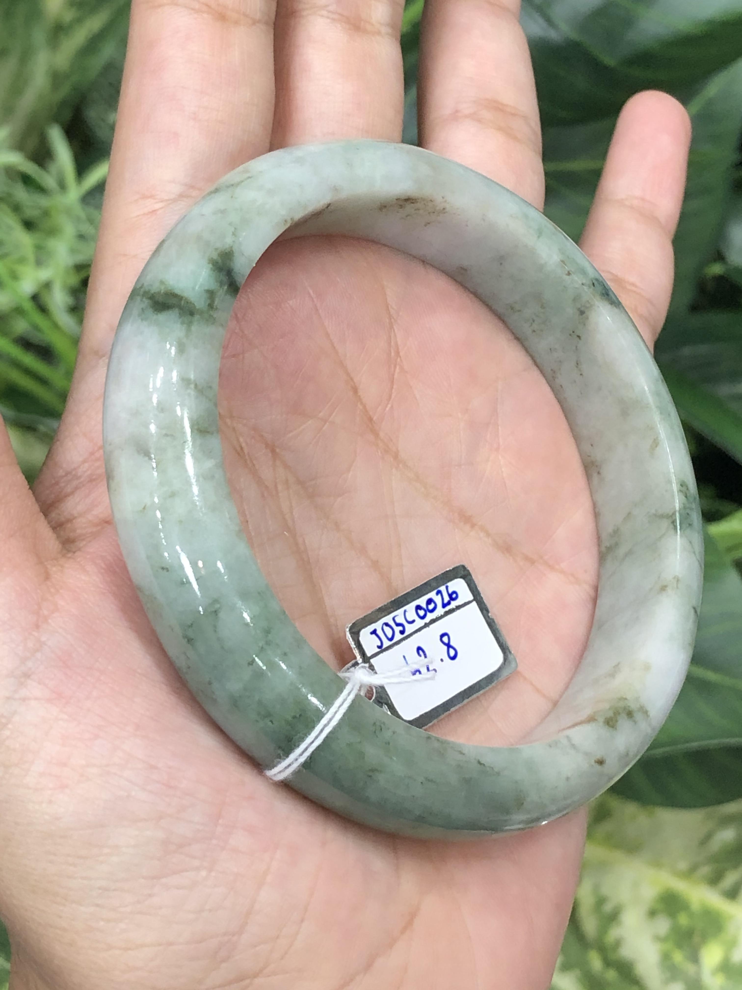 J05C0026 หยก พม่า แท้ Jade กำไลหยก 62.8 มม. (Jade bracelet) พม่า (Myanmar)