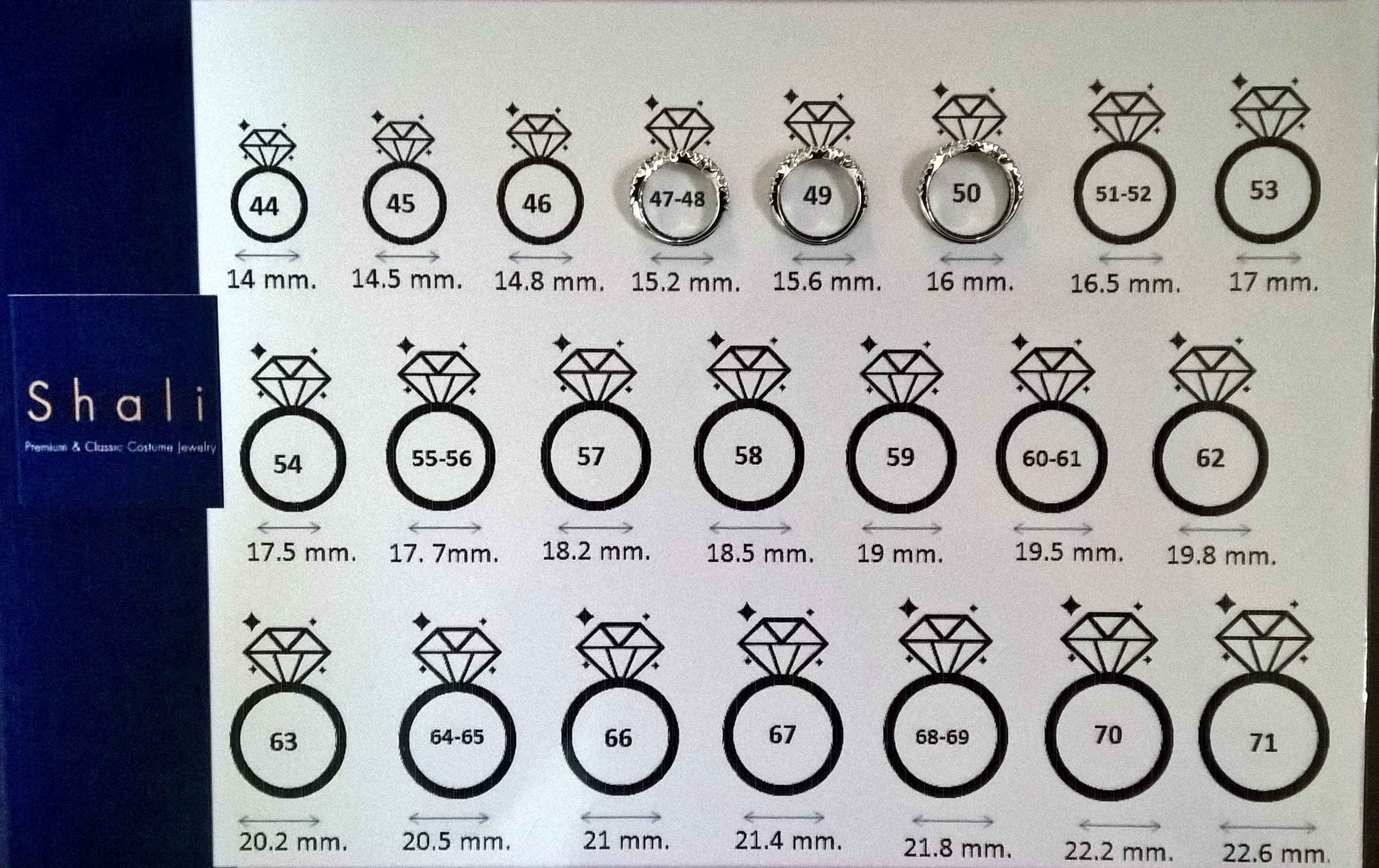 แหวนรูปอินฟินิตี้ งาน Costume Jewelry เพชร CZ รุ่น Eternity แบรนด์ Shali