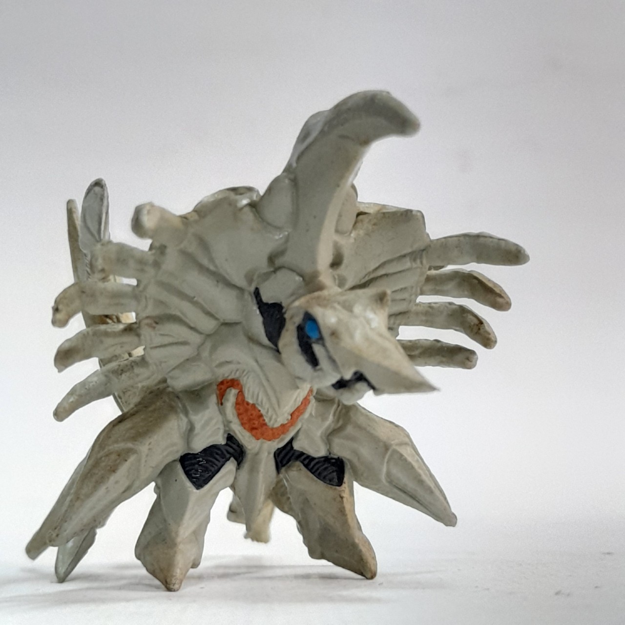 มีหลายภาพ,กาชาปอง 3 นิ้ว ขนาดตามรูป สัตว์ประหลาด ลีเจี้ยน จาก กาเมร่า มือสองสภาพดี หายากไม่พบบ่อย