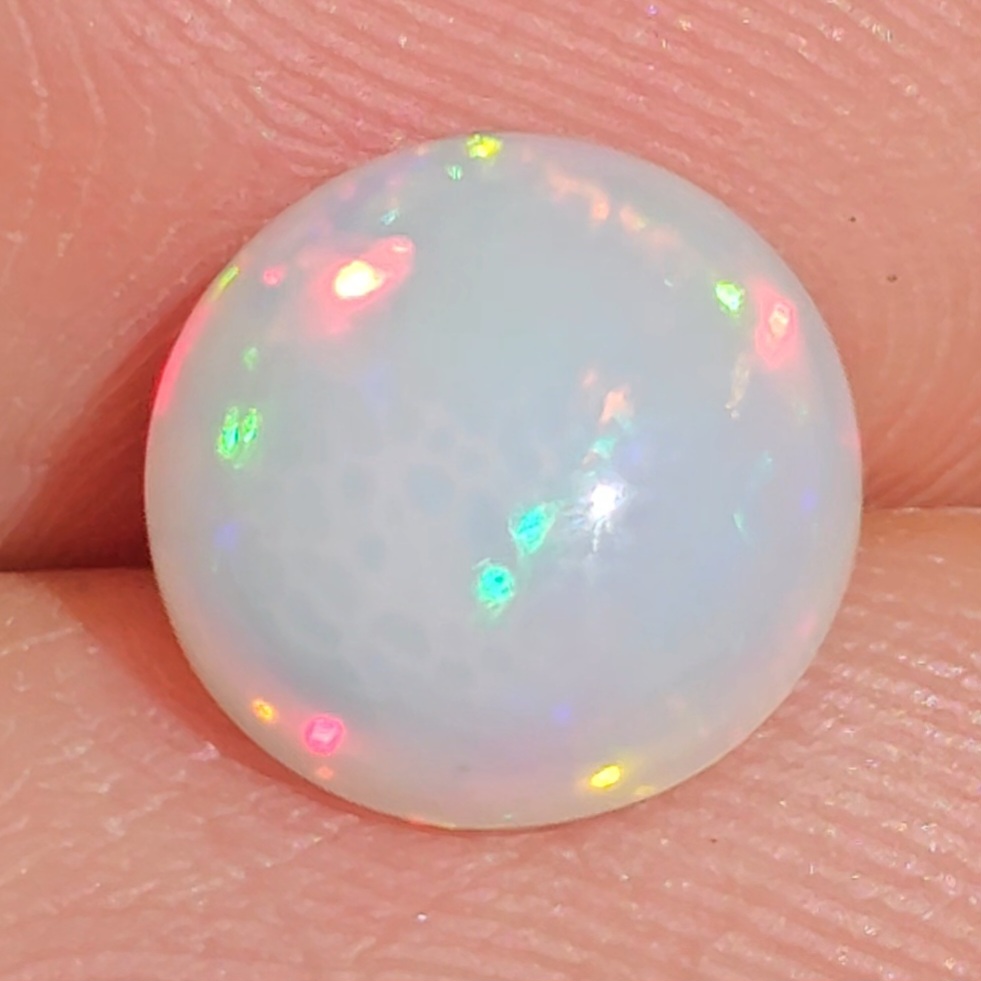 พลอย ไวท์ โอปอล White Opal 2.19 กะรัต (Cts.) พลอยแท้ อัญมณีมงคลประจําวันเกิด เครื่องประดับพลอย