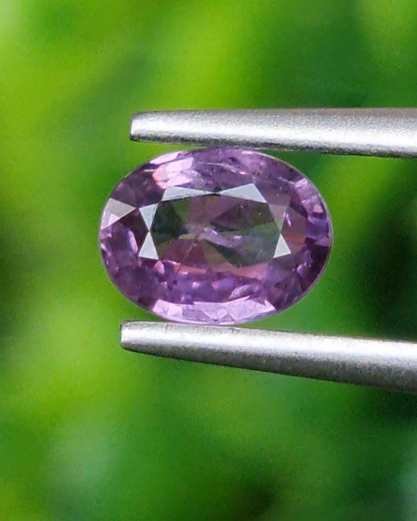 พลอย เพอเพิล แซฟไฟร์ สีม่วง Purple Sapphire ดิบ Unheated 0.75 กะรัต (Cts.) พลอยแท้ อัญมณีมงคลประจําวันเกิด เครื่องประดับพลอย