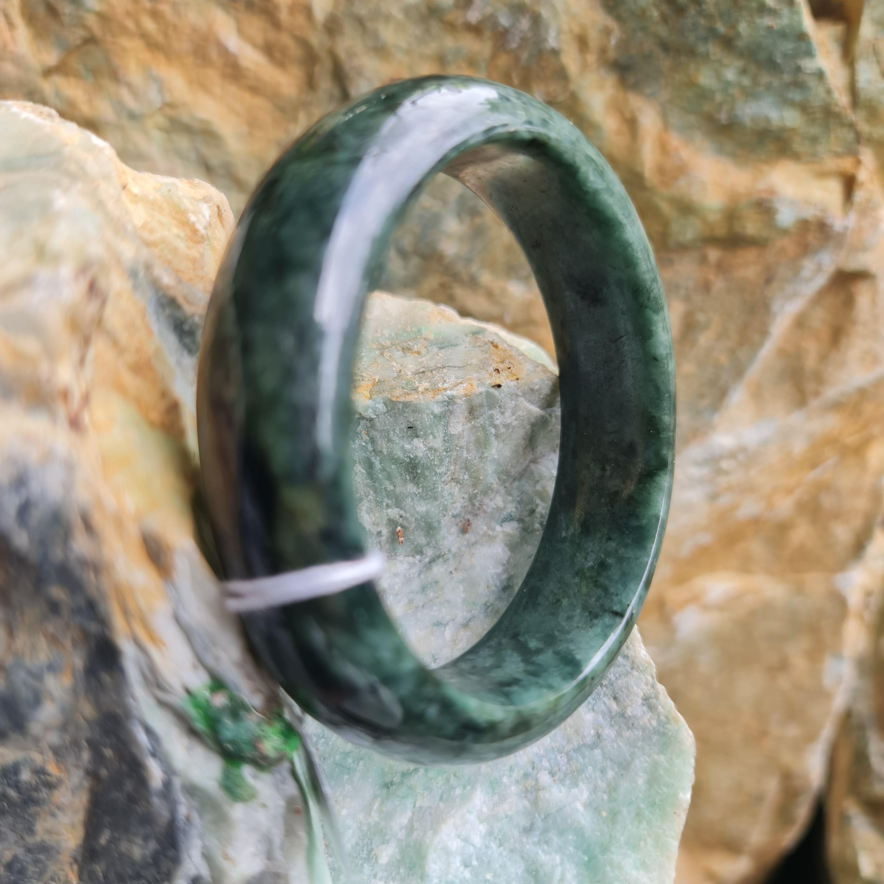 JB6804070 หยก พม่า แท้ Jade กำไลหยก 57.0 มม. (Jadeite bracelet) พม่า (Myanmar)