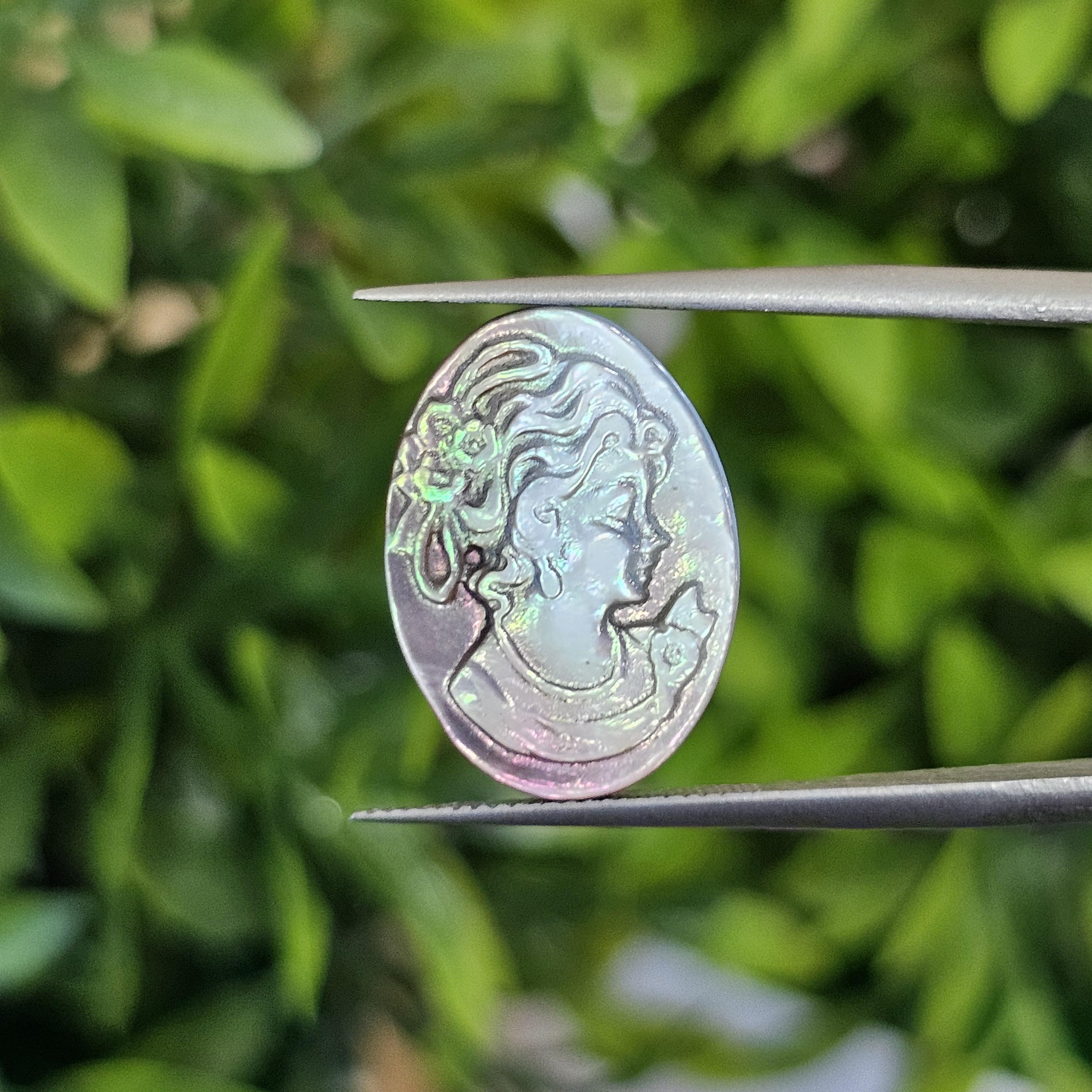 เปลือกหอยมุก แกะสลัก Pearl Shell Carved 3.11 กะรัต (Cts.)