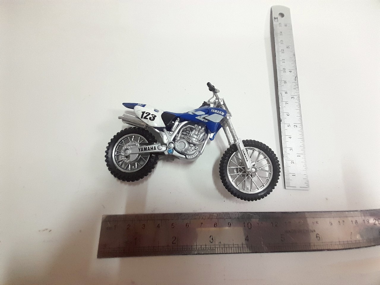 มีหลายภาพ รถมอเตอร์ไซค์Yamaha YZ400f Maisto Limited edition 1:18