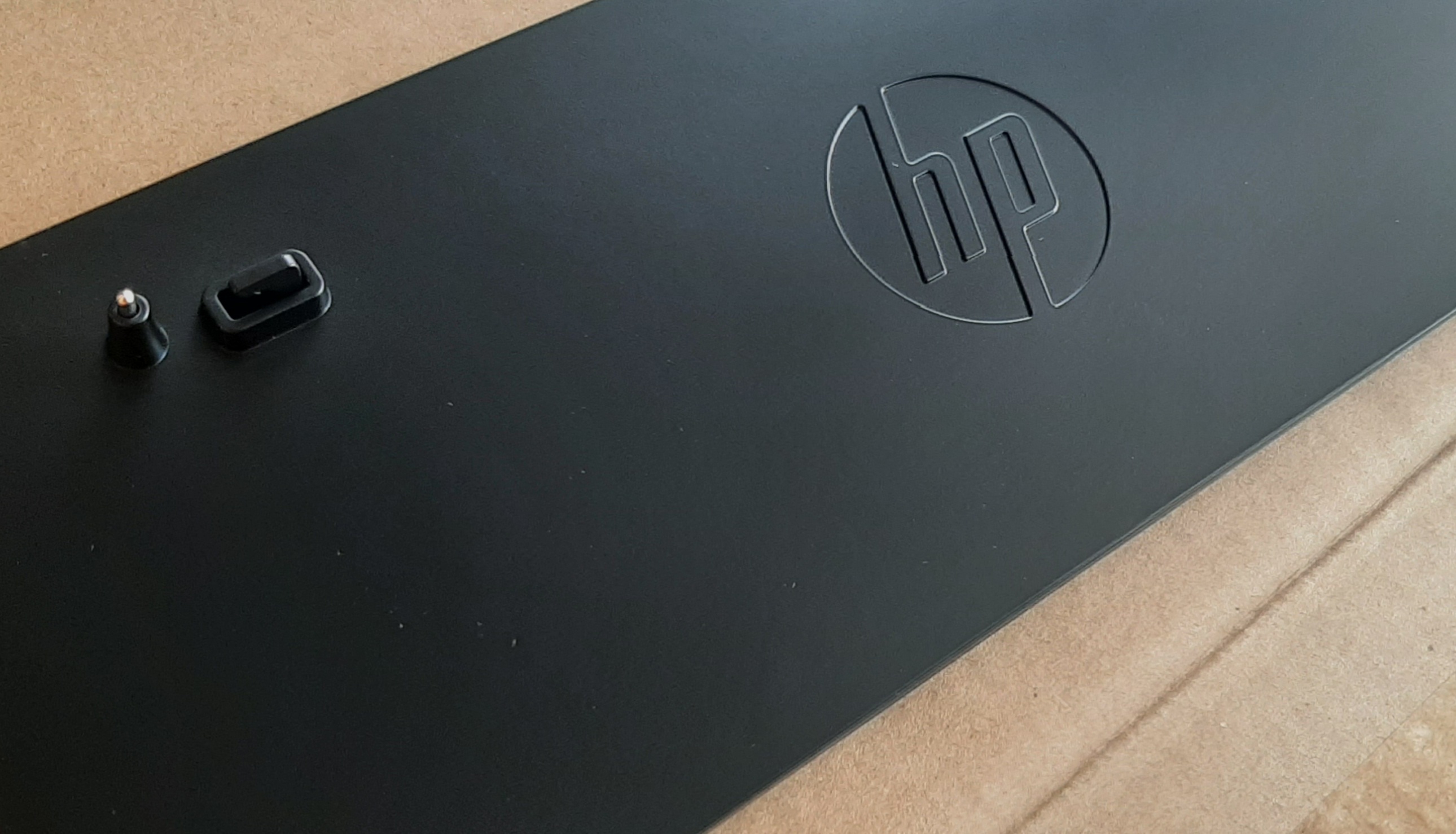 docking station มือหนึ่ง มีกล่องใหม่ HP 2013 ultraslim ค้างสต็อก ประกันร้าน 1 เดือน