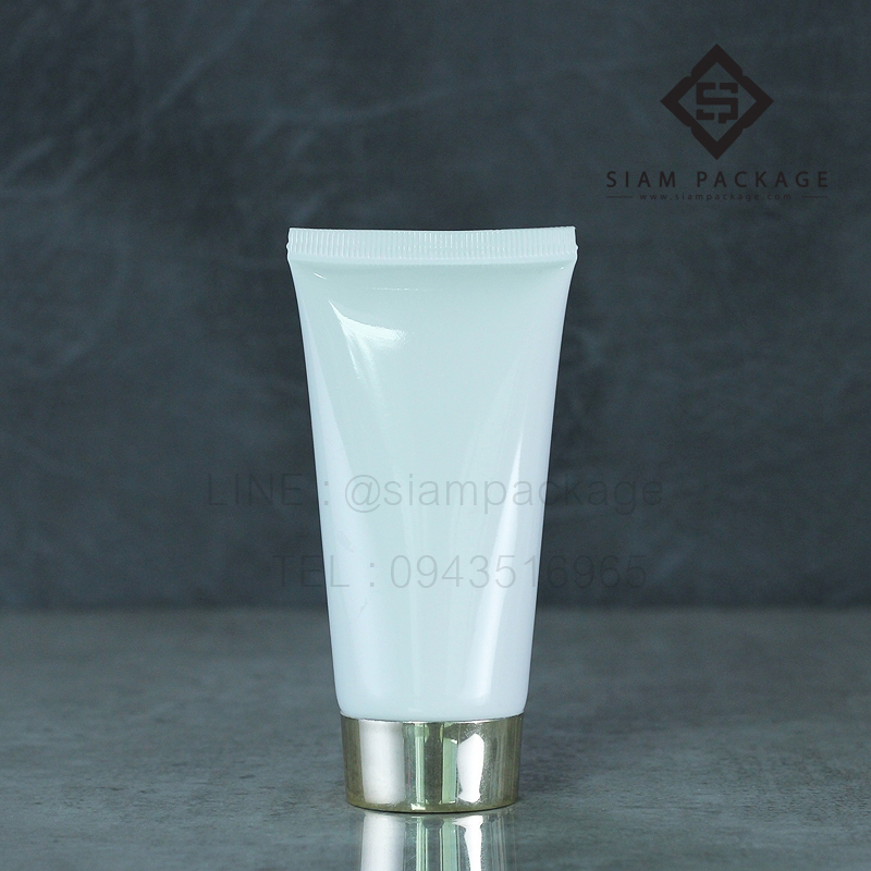 หลอดโฟมสีขาว 50g. ฝาเกลียวสีทองเงา