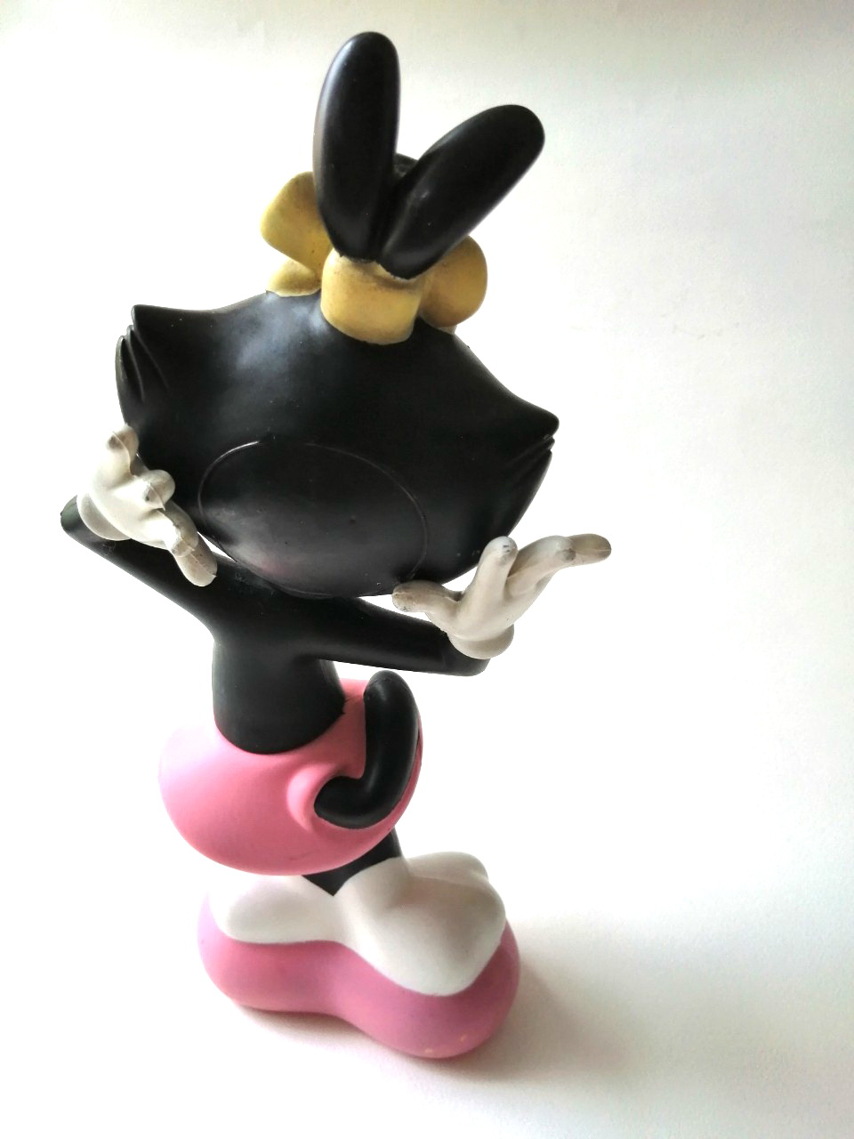 ขวดแชมพูฟิกเกอร์ Dot แคแรคเตอร์คลาสสิคเก่าแก่ของ ดิสนีย์ ขนาดใหญ่กว่า 30 ซม. เป็นงานเนื้อซอฟ ทำสีสำเร็จ ไม่มีแชมพูแล้ว ขายเป็นงานฟิกเกอร์ตั้งโชว์