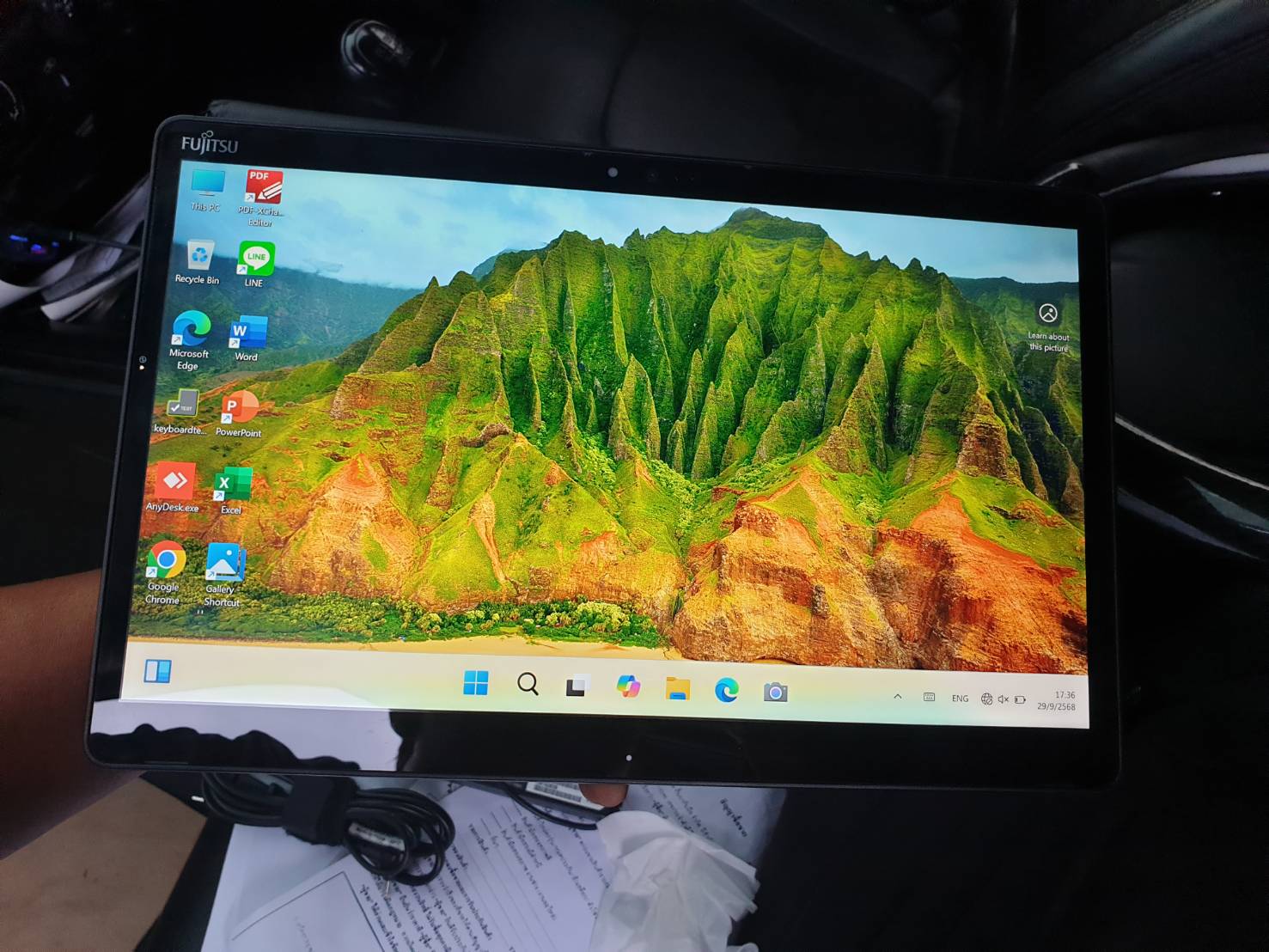 Fujitsu Arrows Tab PQ13 A สภาพดี i3 gen7th ram 4GB SSD 128GB