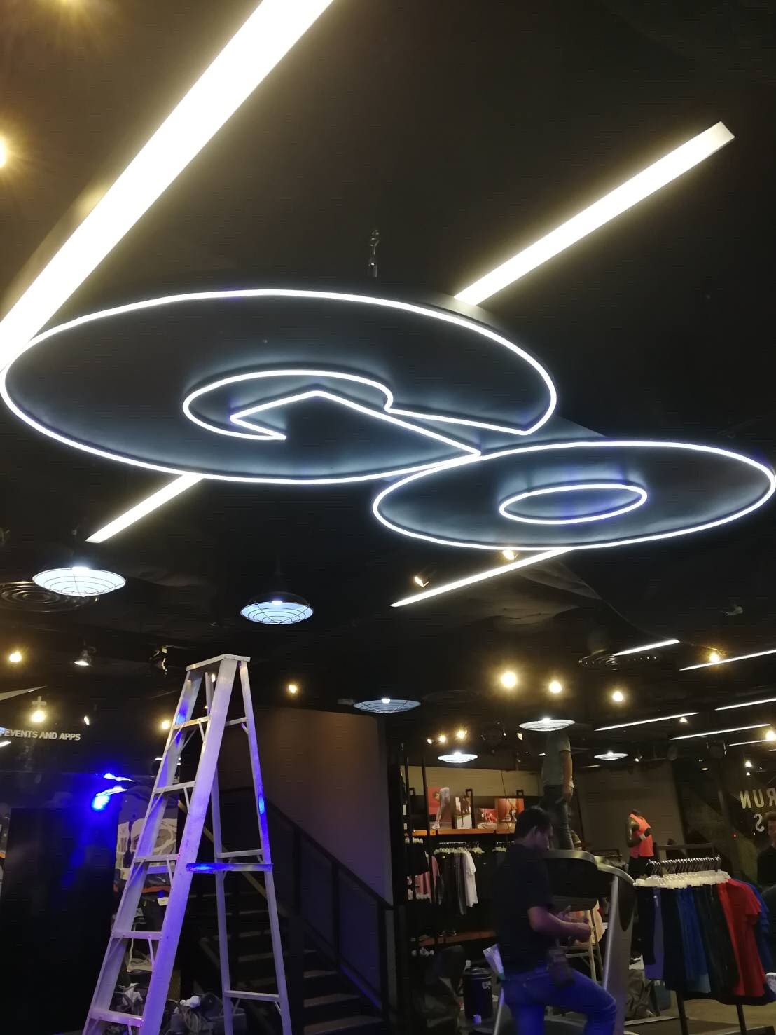 อักษรโลหะติดไฟนีออน flex led