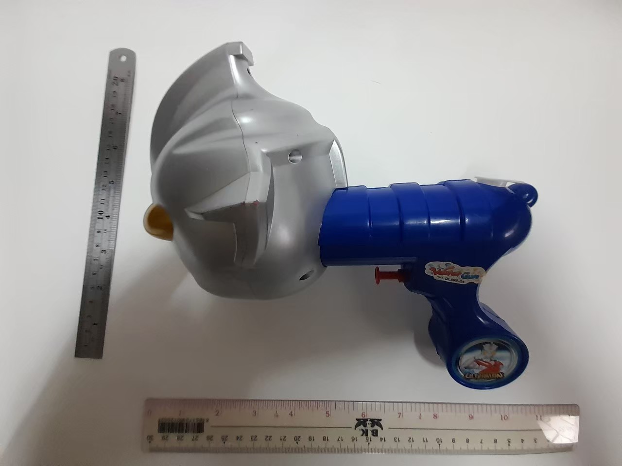 มีหลายภาพ,ปืนฉีดน้ำงานเอเพกซ์ทอยสำหรับสะสม อุลตร้าแมนไทก้า มือสองสภาพดีมีรอยบ้าง