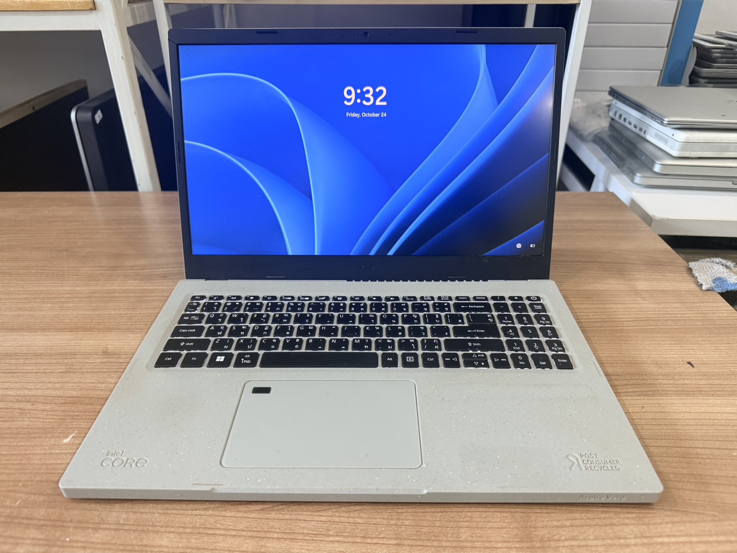 Acer Aspire Vero(i5-1155G7/8GB/500GB)+Adapter Batt 77% กรอบจอซ้ายบนแตก/คราบกาวด้านขวาล่าง