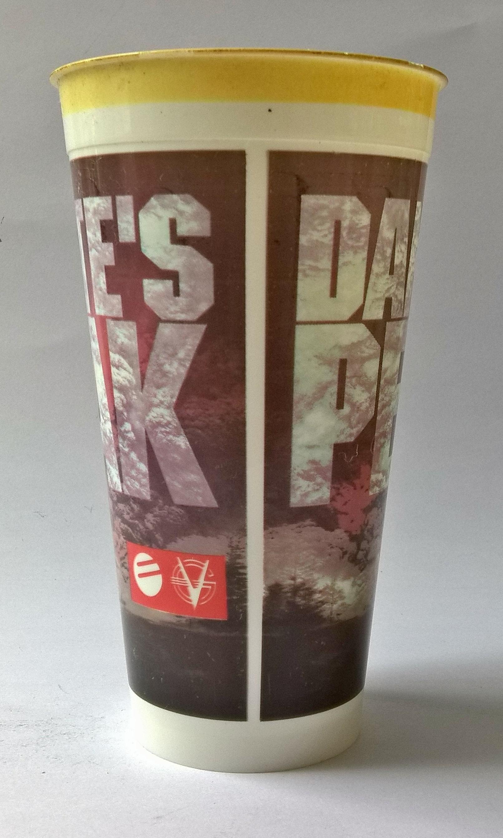 แก้วน้ำพลาสติกงานเก่า จากภาพยนต์เด็นเต้ พีค DANTE'S PEAK ของสะสมจาก EGV ของเก่า โปรดตรวจสอบทุกภาพ