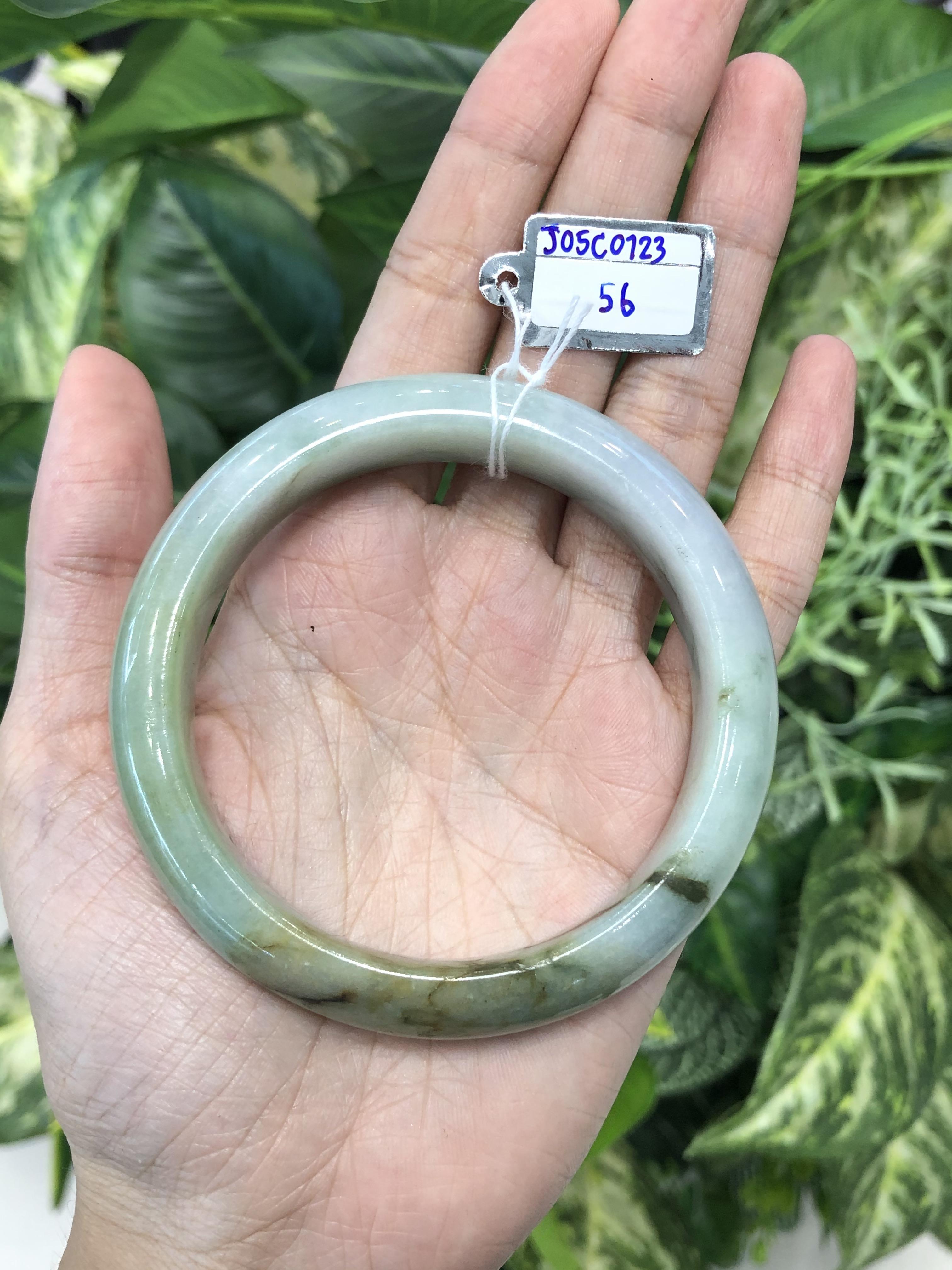 J05C0123 หยก พม่า แท้ Jade กำไลหยก 56 มม (Jade bracelet) พม่า (Myanmar)