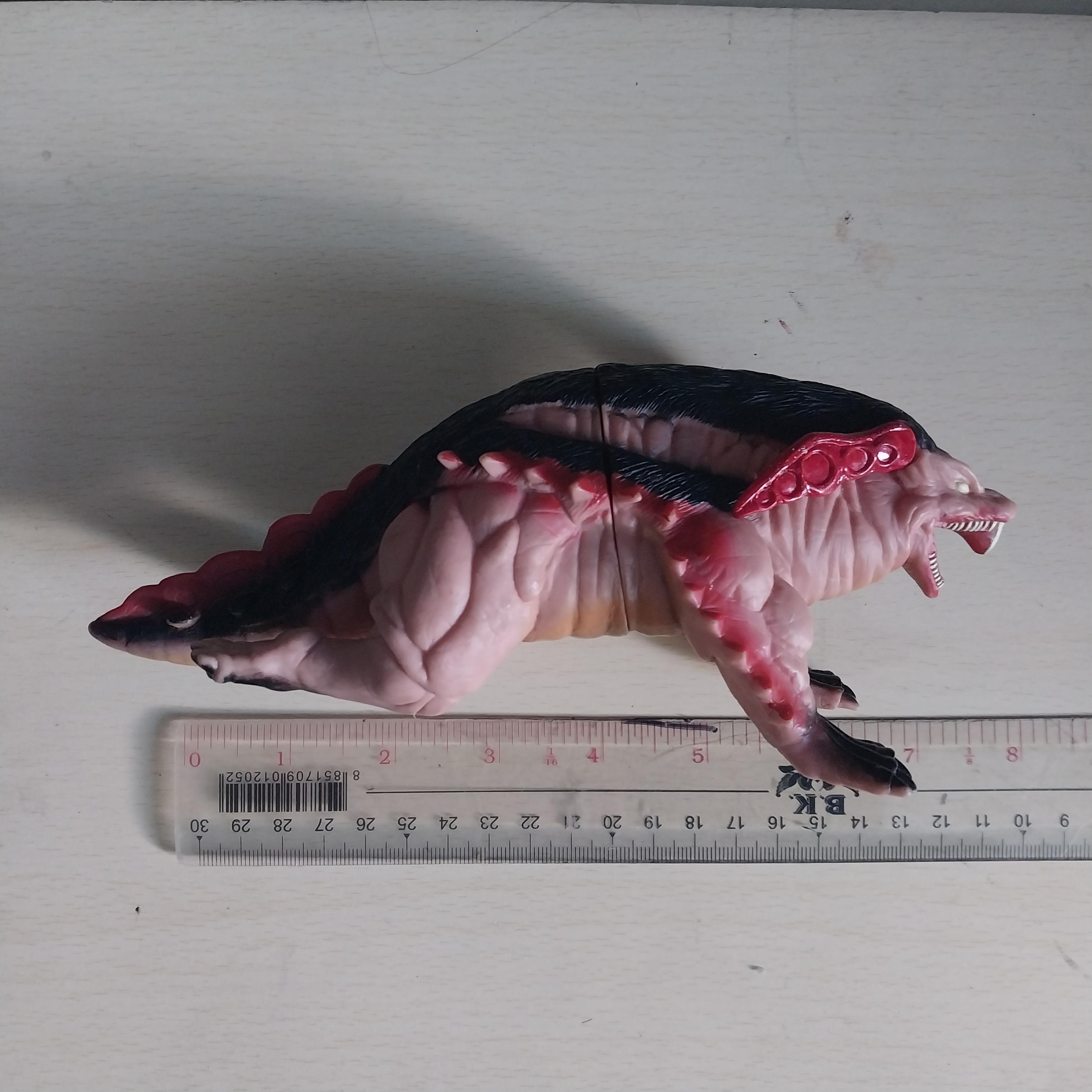 มีหลายภาพ ***โม หูอีกข้าง และทำสีใหม่อีกข้างให้เหมือนกัน ซอฟขนาดประมาณ7" ตามภาพ สัตว์ประหลาดคิงมอเรอเรท จาก อุลตร้าแมนทัก้า