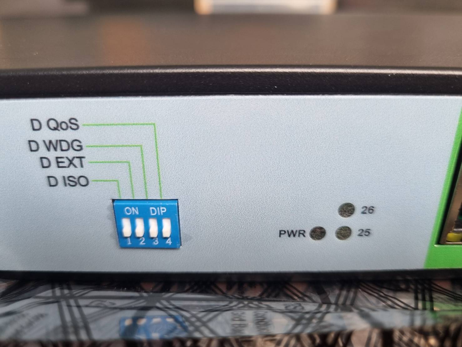 D-Link DES-F1026P-E 250M 24-Port 10/100 PoE/PoE+