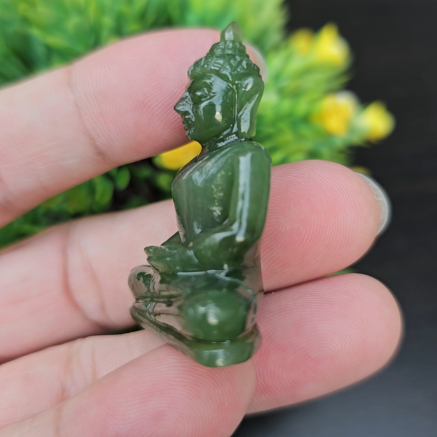 หยกแกะสลัก พระหยกเนฟไฟรต์ (Nephrite jadeite) หน้าตัก 1.28 นิ้ว
