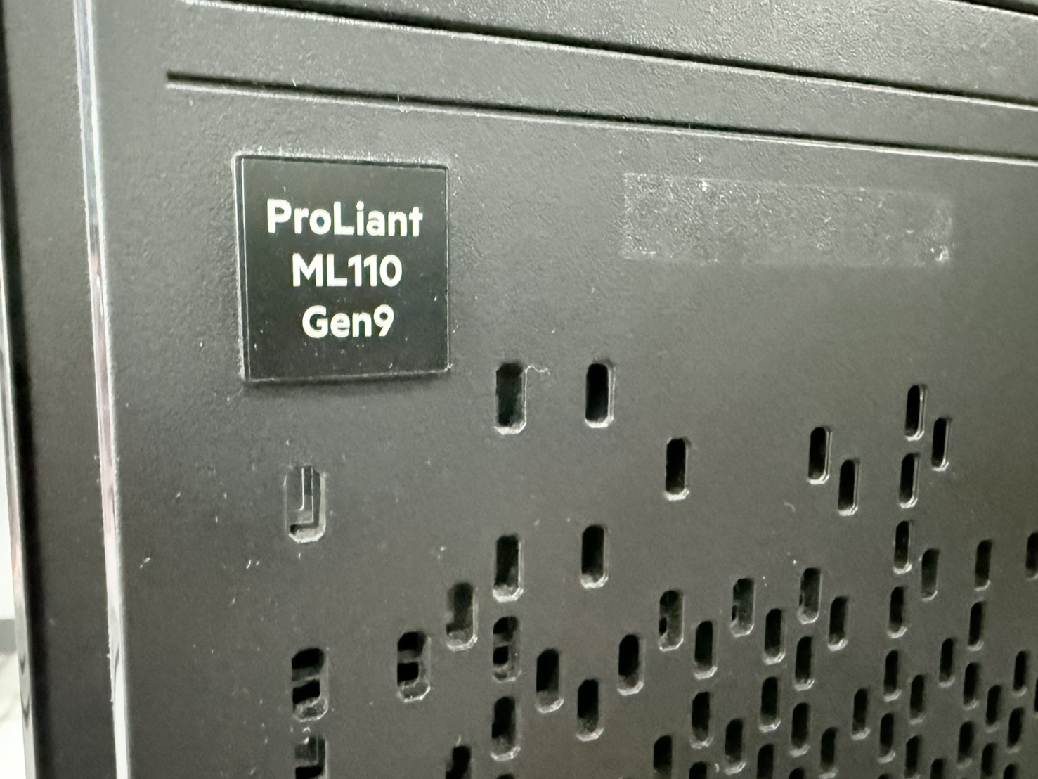 Server HP ML110 G9(E5-1620V4/16GB*4/HDD 900GB*5)+Raic P440