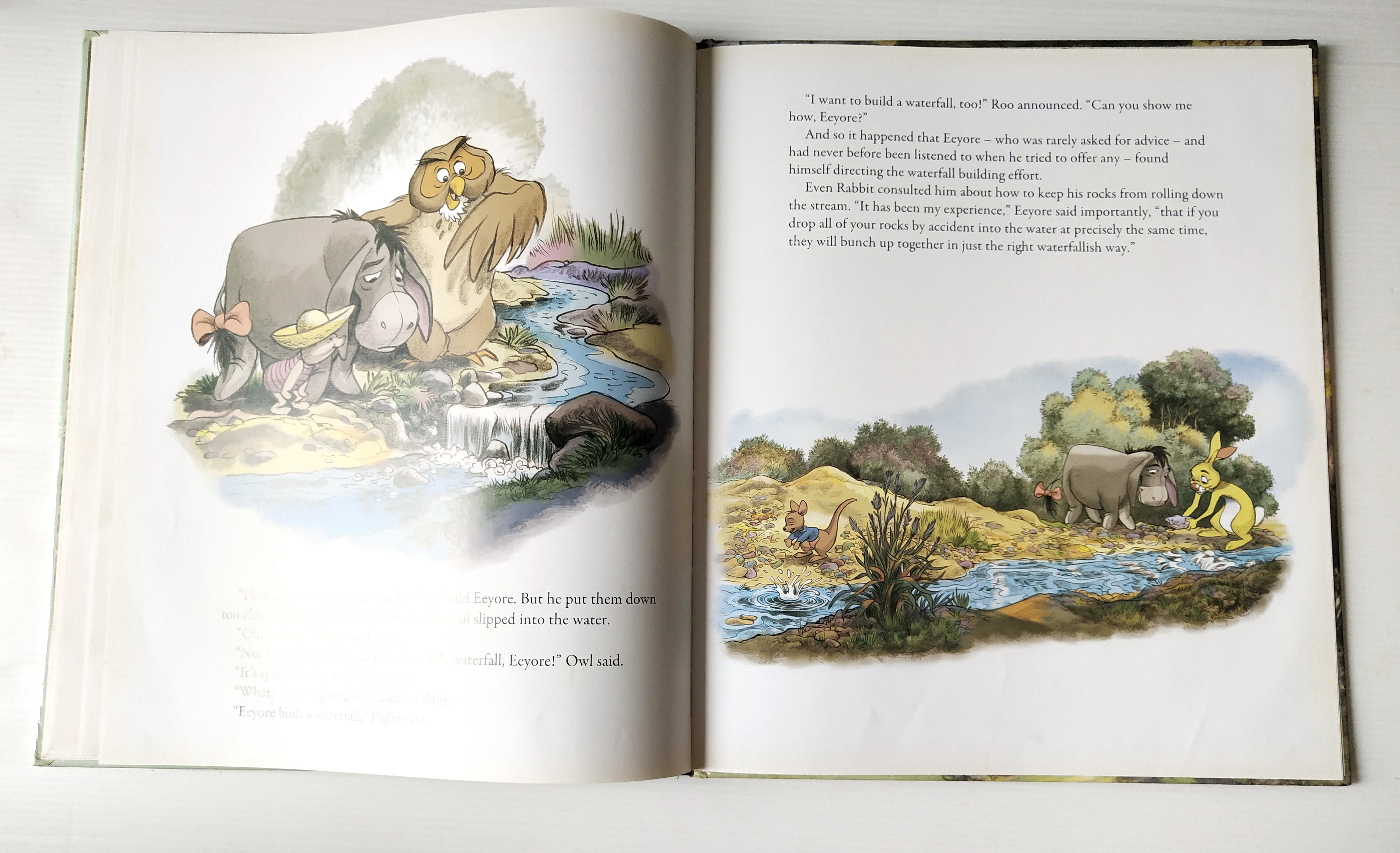 หนังสือนิทานก่อนนอน ภาษาอังกฤษ Winnie the Pooh วินนี่ เดอะ พูห์ Bedtime Story Collection , A lovely Bedtime story from Hundred-Acre wood to you. **หนังสือมีตำหนิบ้าง ตามภาพ