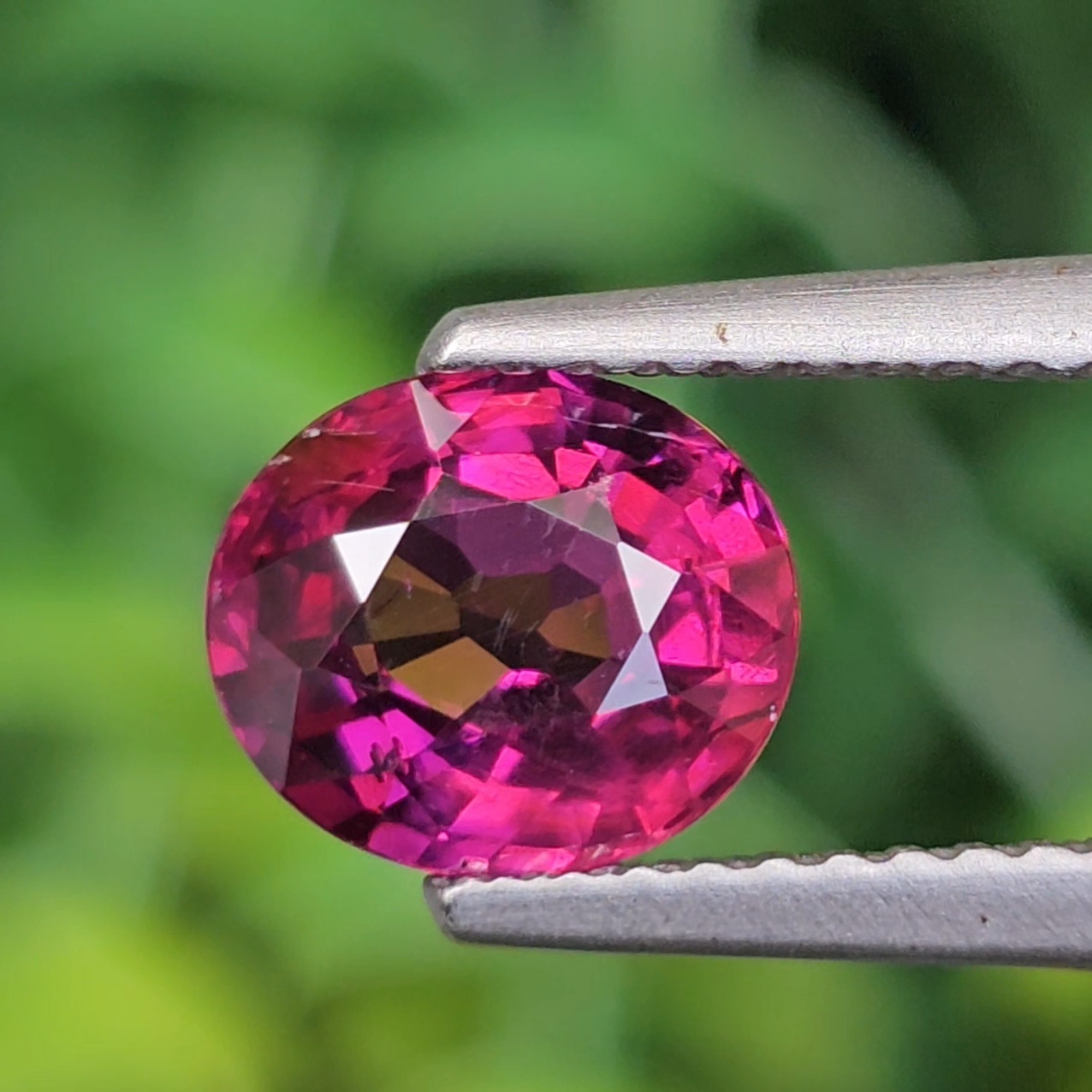 พลอย อุมบาไลต์ การ์เน็ต Umbalite Garnet 1.68 กะรัต (Cts.) ดิบ Unheated พร้อมใบเซอร์ ลอยแท้ อัญมณีมงคลประจําวันเกิด เครื่องประดับพลอย