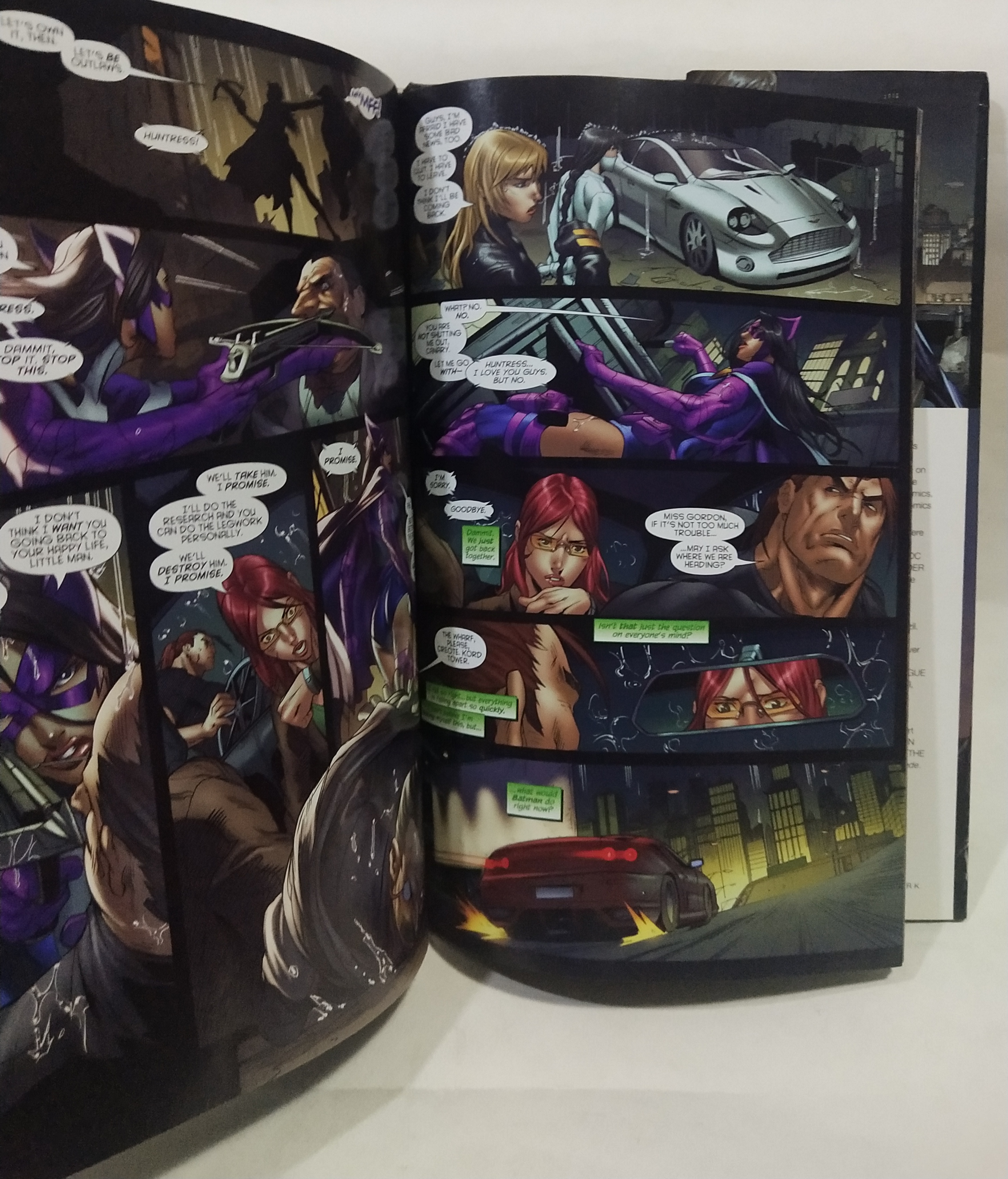 มือ2,หนังสือภาพสีการ์ตูนค่ายดีซีคอมิคส์ เบิร์ดออฟเพรย์ Bird_of_Prey ฉบับภาษาอังกฤษ หนังสือปกแข็ง มีปกนอก สภาพดี