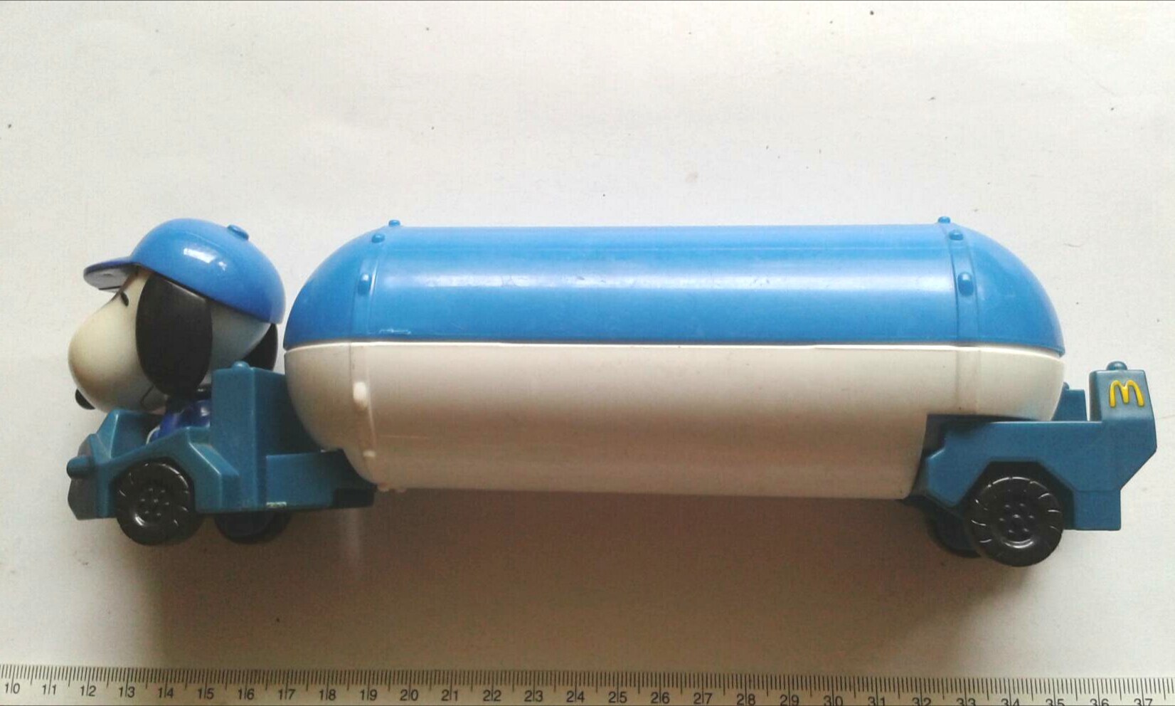 ของสะสมจากแมคโดนัลด์ " สนู๊ปปี้ Snoopy" ชุด 50 ปีแมคโดนัลด์