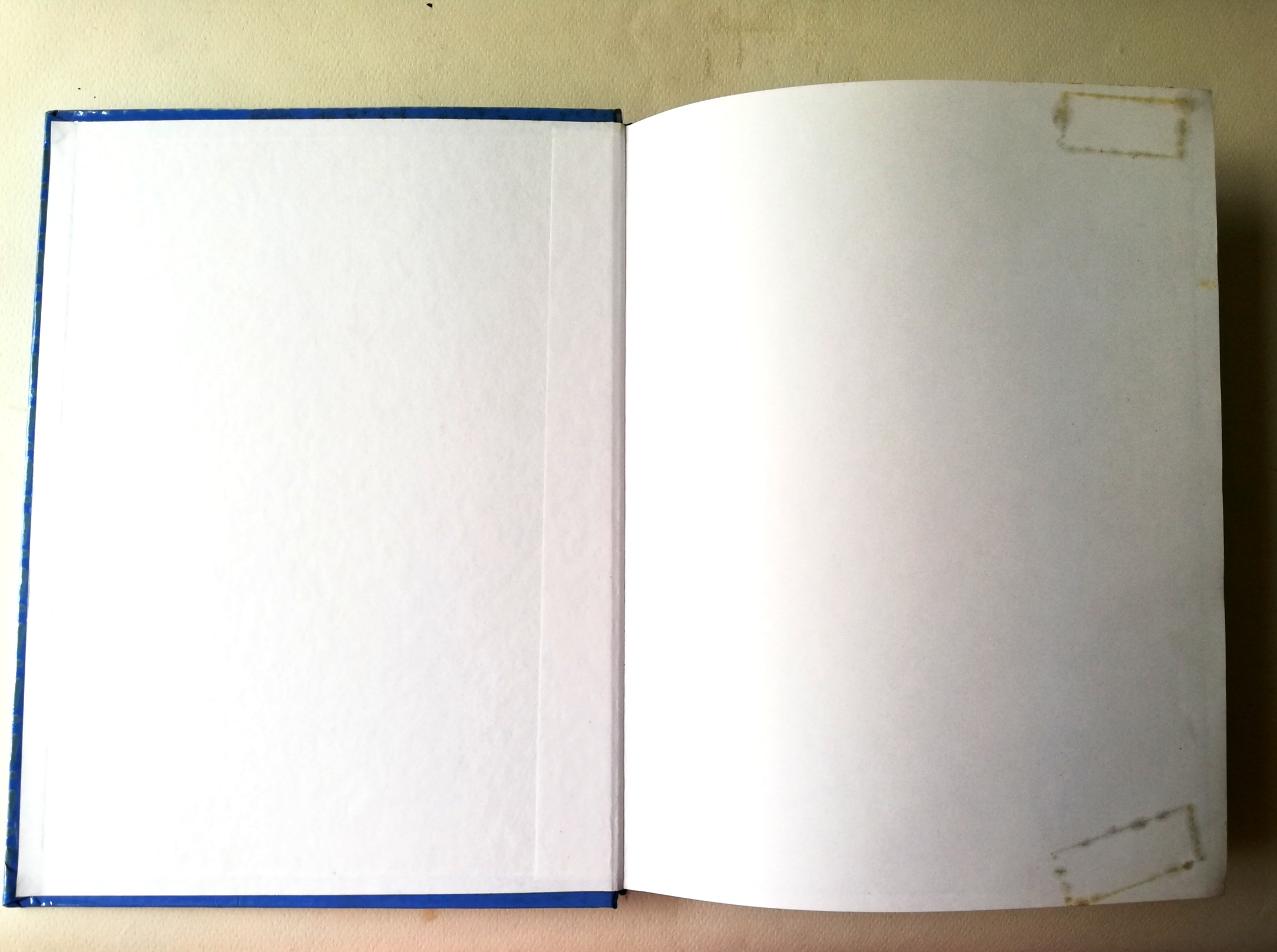 หนังสือแนวบริหารจัดการ เล่มใหญ่ ปกแข็ง ภาพสี "คิดใหม่ Re-Imagine" สุดยอดการปฏิวัติแนวคิดธุรกิจและการจัดการ โดย Tom Peters คำนิยมโดย พันตำรวจโท ทักษิณ ชินวัตร นายกรัฐมนตรี พิมพ์ครั้งที่1 มีนาคม 2547