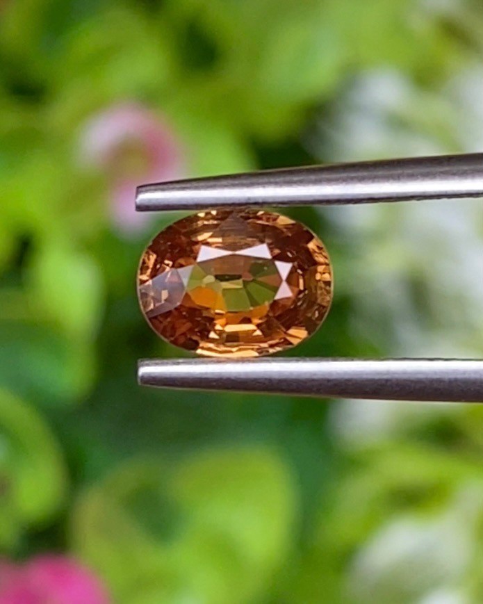 พลอย เพทาย (Zircon) 1.19 กะรัต (Cts.) พลอยแท้ อัญมณีมงคลประจําวันเกิด เครื่องประดับพลอย