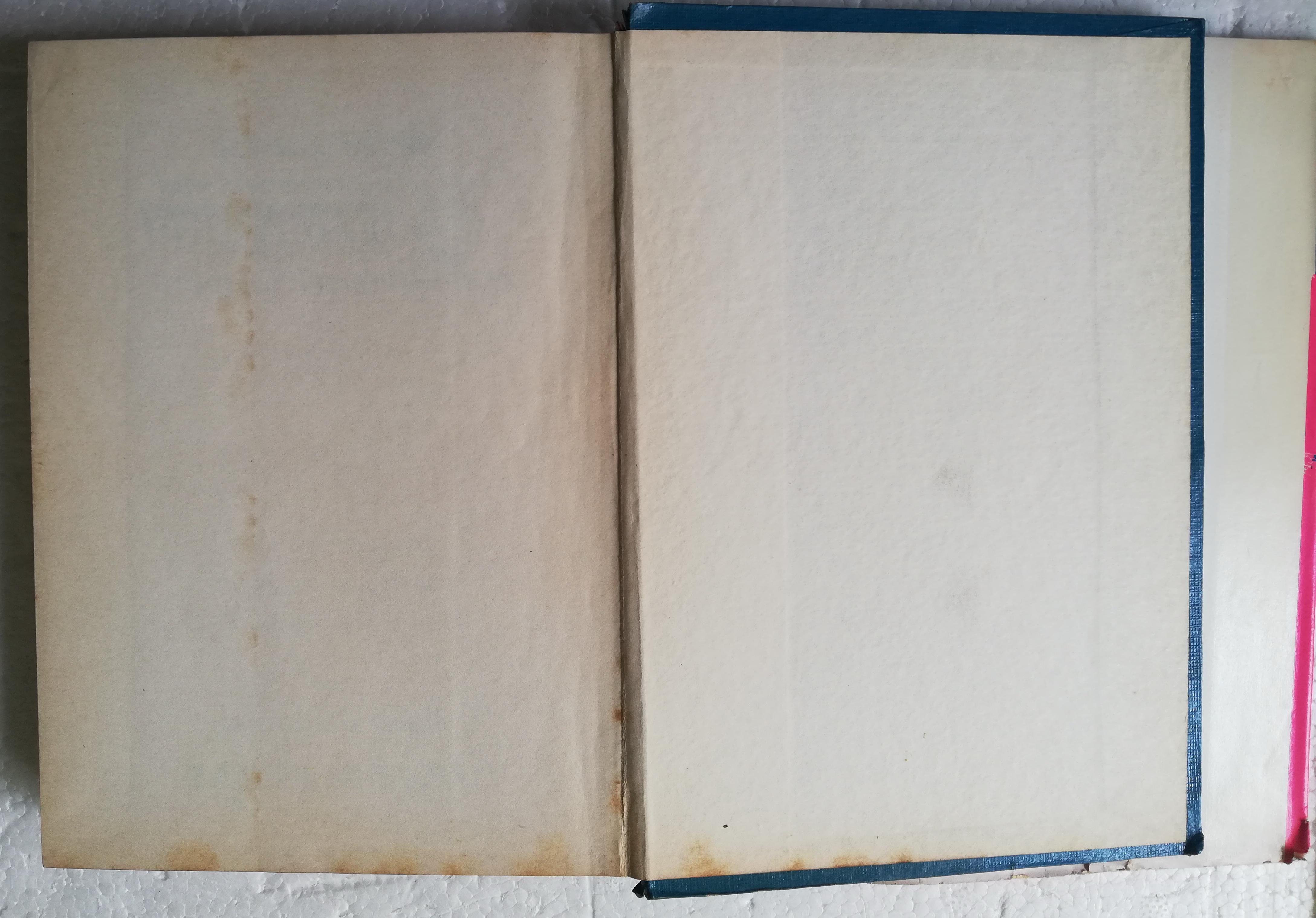 หนังสือนิยายเก่า ปกแข็ง **ปกมีตำหนิตามภาพ-สภาพดี "จำเลยรัก" 2 เล่มจบ โดย ชูวงศ์ ฉายะจินดา พิมพ์ครั้งที่ 3 พศ 2517