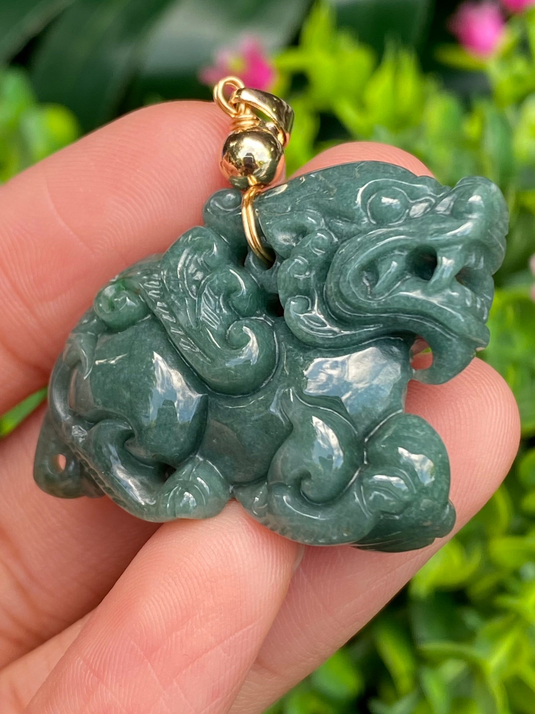 หยก พม่า แท้ Jade จี้หยก (jadeite) แกะสลักปี่เซียะ 82.80 กะรัต (Cts.) ดิบ ไม่ผ่านการปรับปรุง (Type A) พม่า (Myanmar)